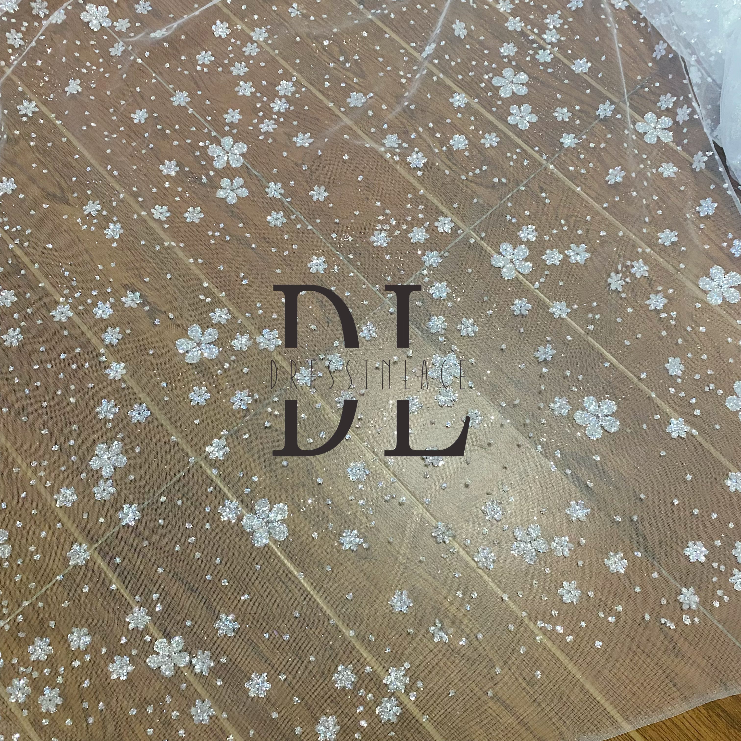 DL130057 High-quality Shiny glitter flowers lace fabric for wedding dresses