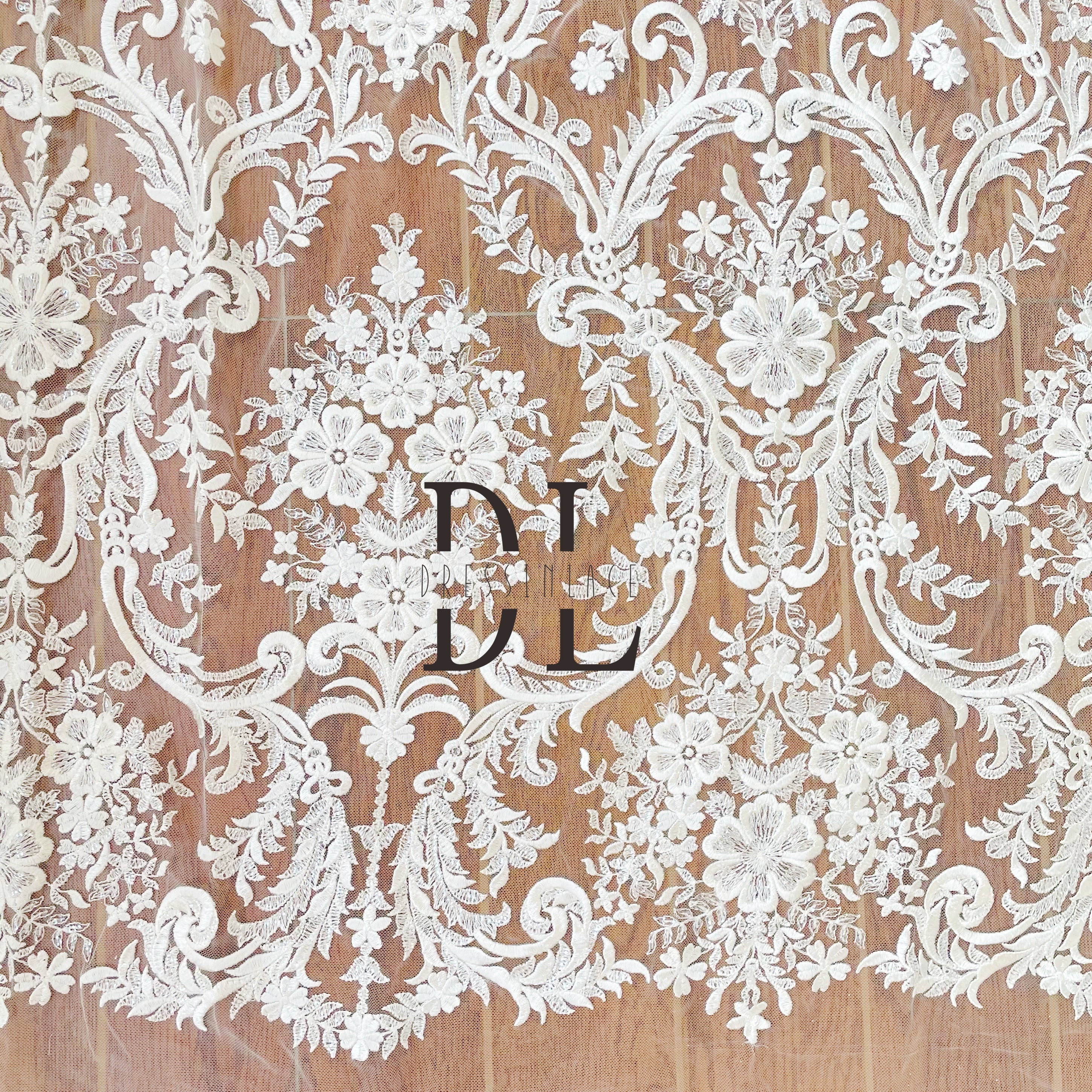 DL130005 Thick Embroidery Lace Fabric for Wedding Dress - Shimmering Transparent Mesh with Trendy Floral Elements and Fluid Lines
