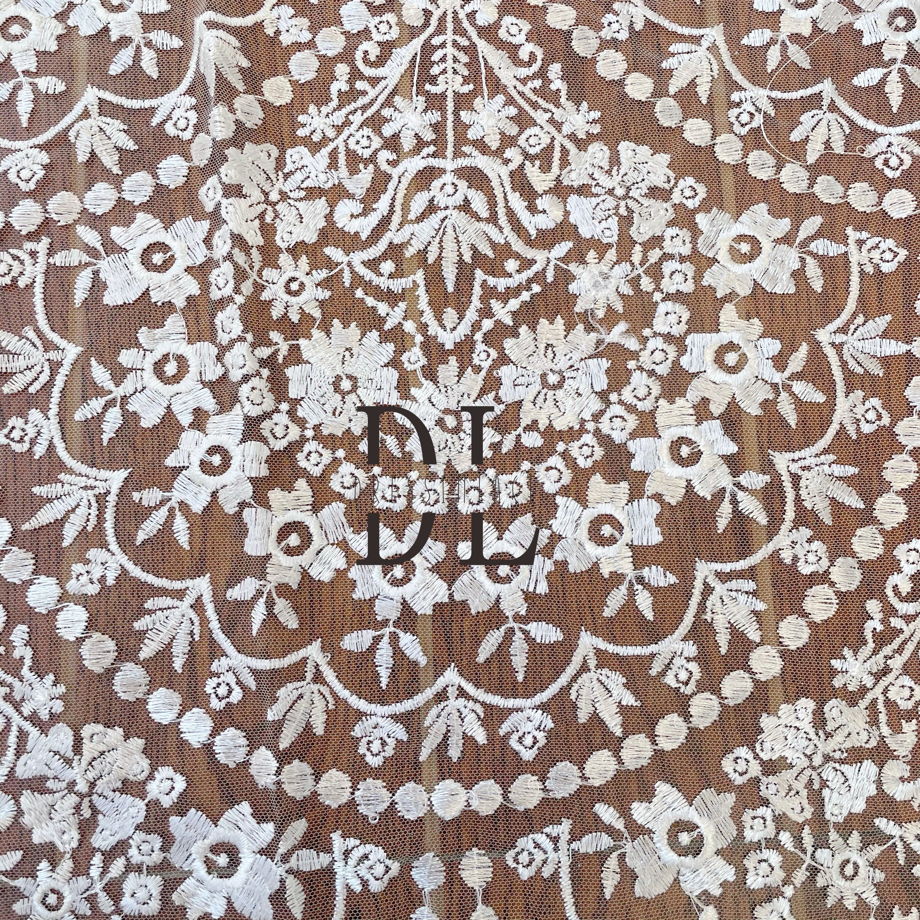 DL130010 Exquisite Flower Pattern Embroidery Lace Fabric with Wave Edge - Polyester Material