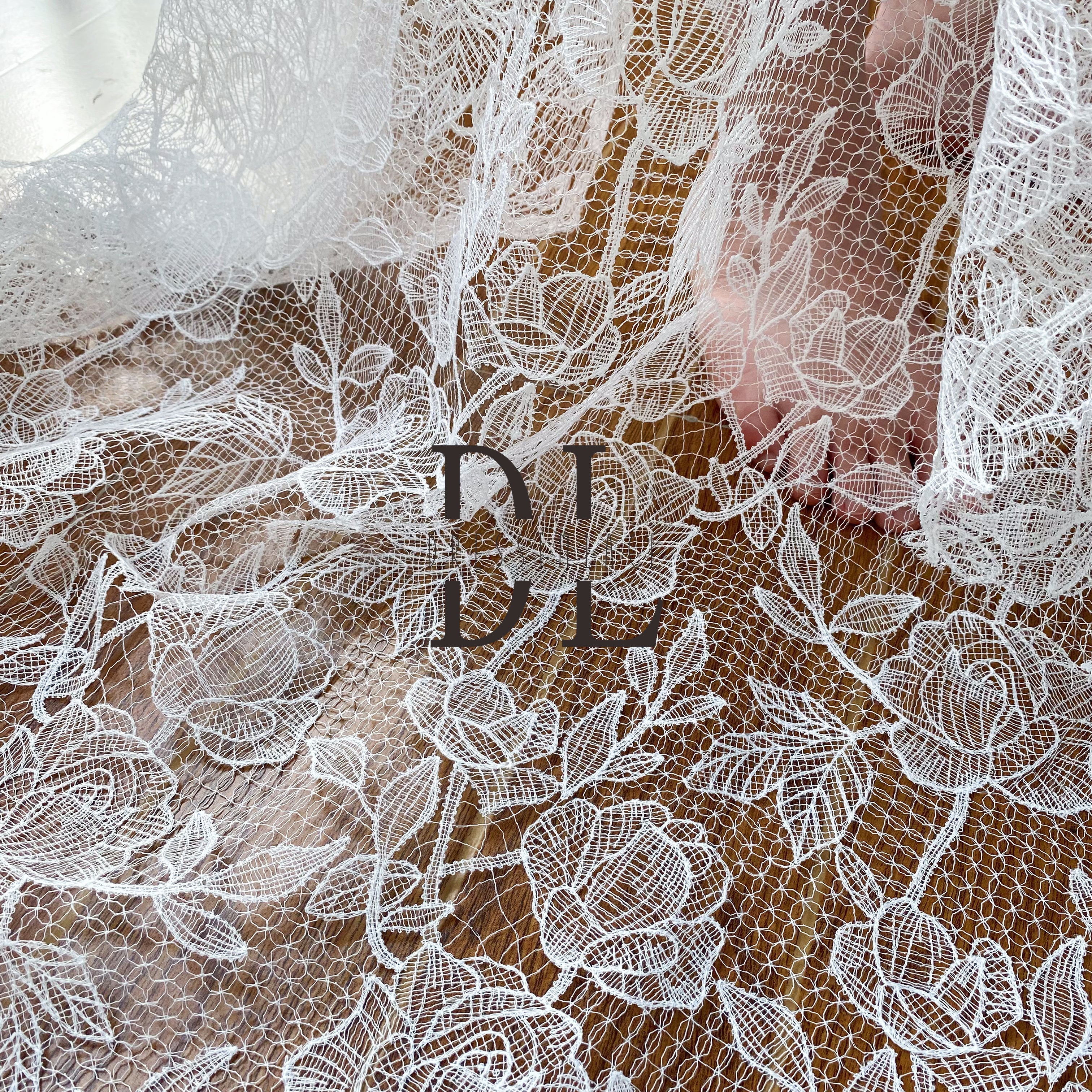 DLG120127 Tejido de encaje soluble en agua con exquisito diseño de rosas: diseño de encaje para bodas con detalles finos DLG120127