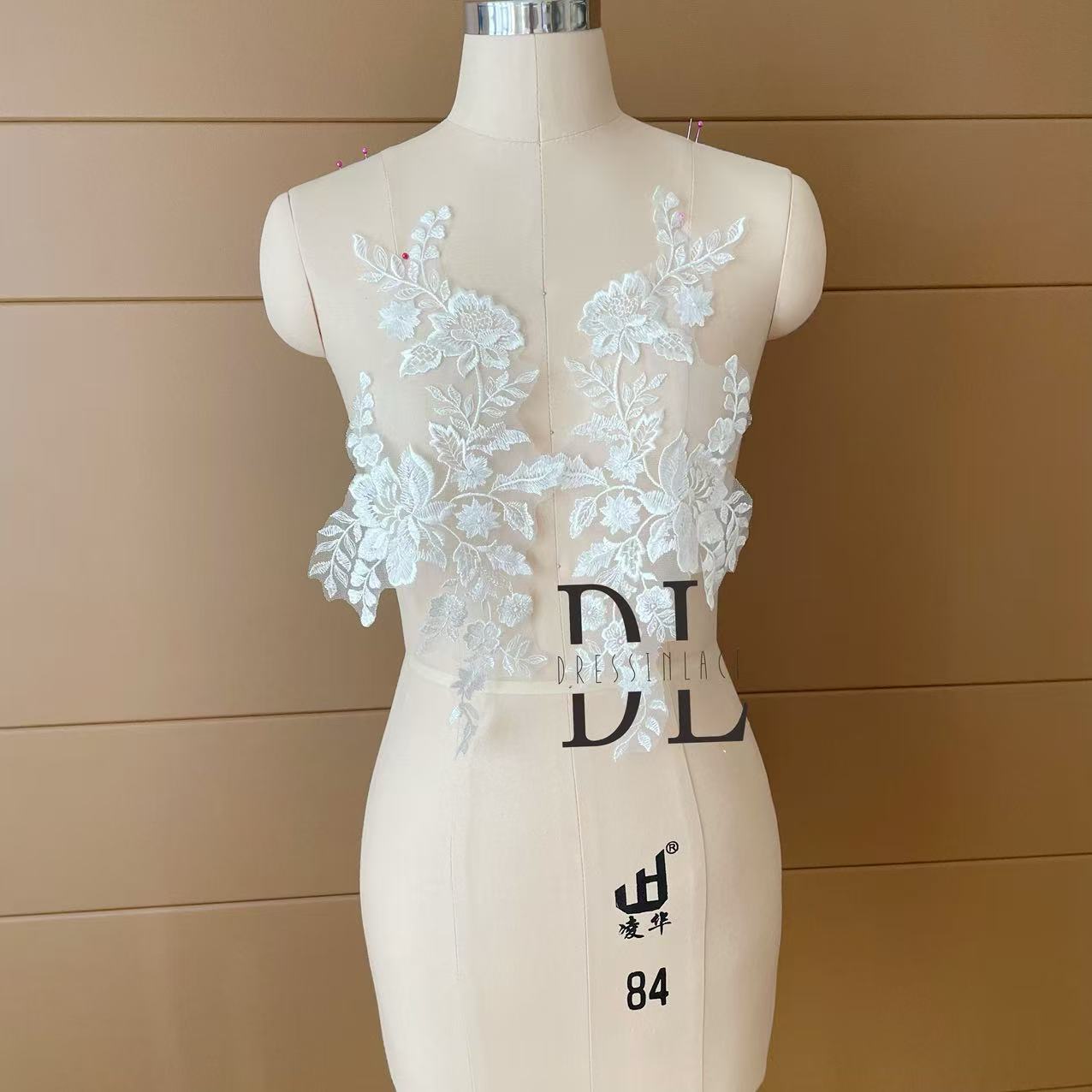 DLM2304 Bridal Lace Appliques with sequins for wedding dresses, bride veils and home textiles