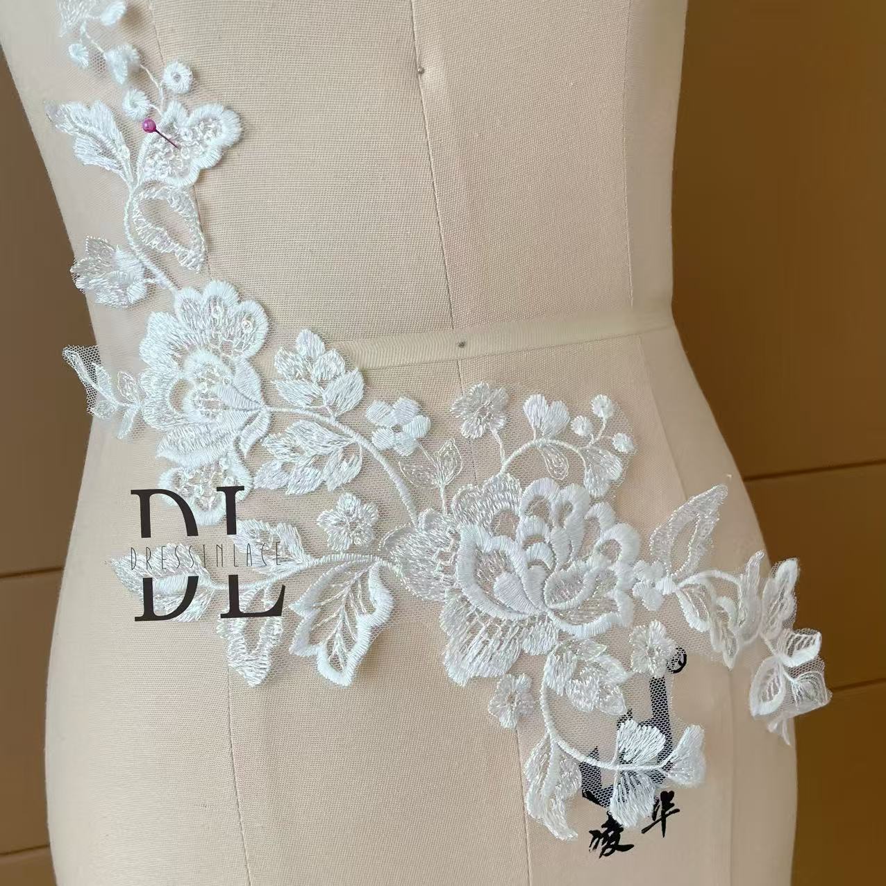 DLM2301 Bridal Lace Appliques with sequins for wedding dresses, bride veils and home textiles