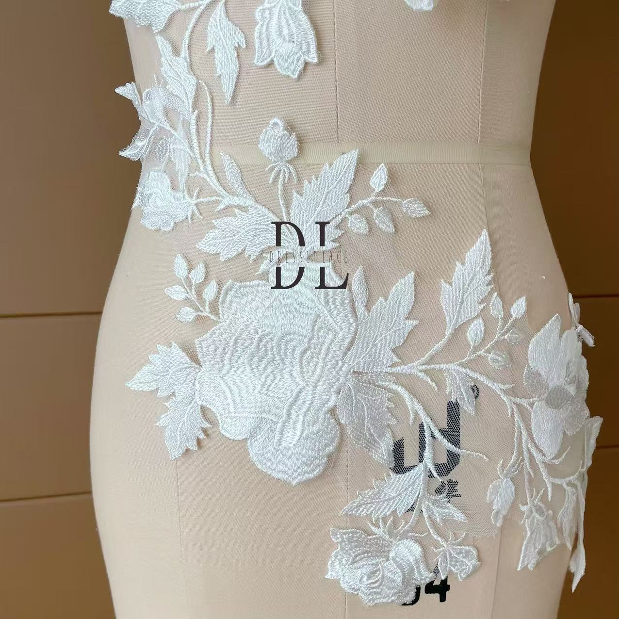 DLM2310 Bridal Lace Applique Rose pattern with heavy embroidered yarn