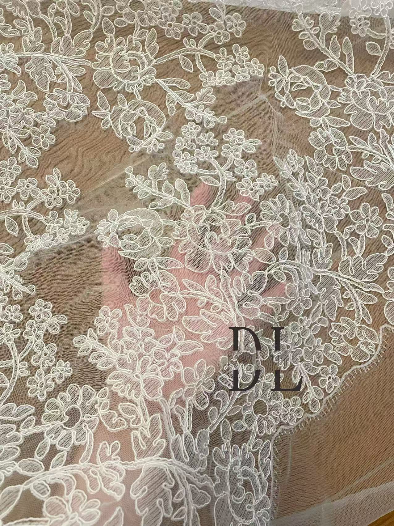 DL130230 Elegant Embroidery Cording Lace for Wedding Dresses - Exquisite flower pattern