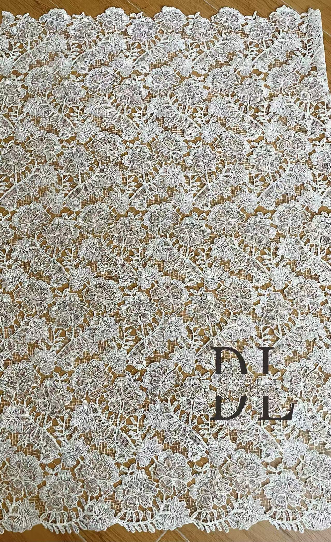 DL120195 Elegant Water Soluble Classical pattern Lace Fabric with sequins For Novia Dresses, bridal wedding gowns