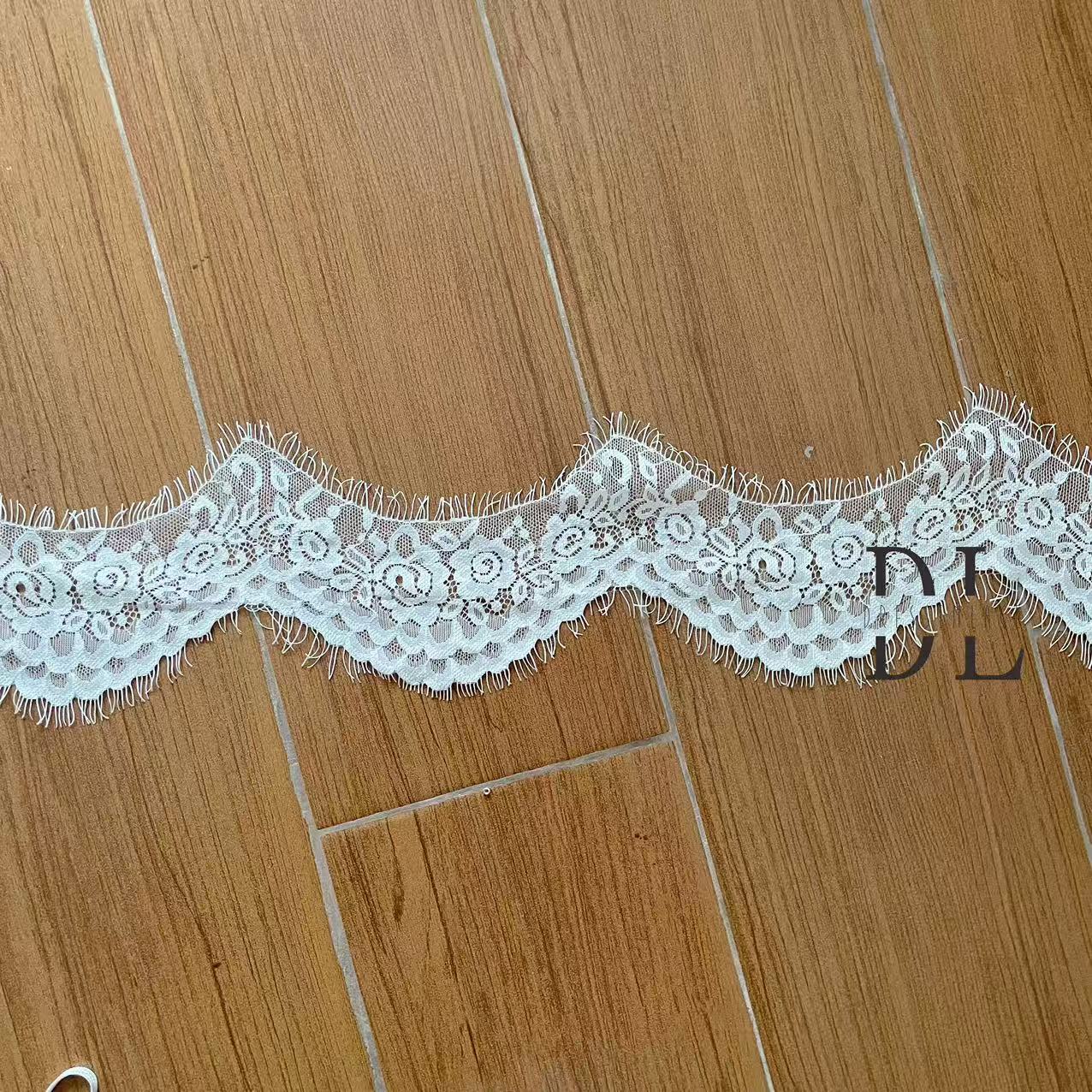 Good quality Chantilly lace trims for DIY fashion clothes, bridal dresses, wedding textiles accessories, home curtain textiles decorate, 3meters/roll