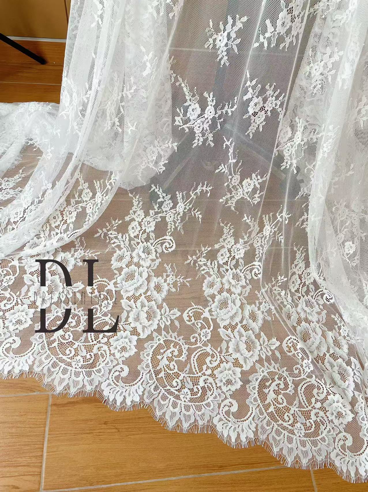 DL15104 Boho Fabrics Delicada tela de encaje Chantilly para vestidos de novia: material de pestañas suave y exquisito