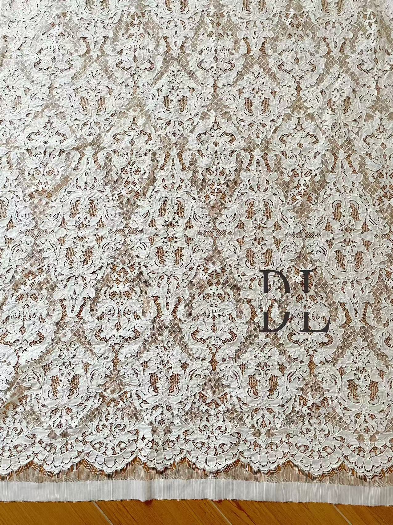 DL15104 Boho Fabrics Delicada tela de encaje Chantilly para vestidos de novia: material de pestañas suave y exquisito