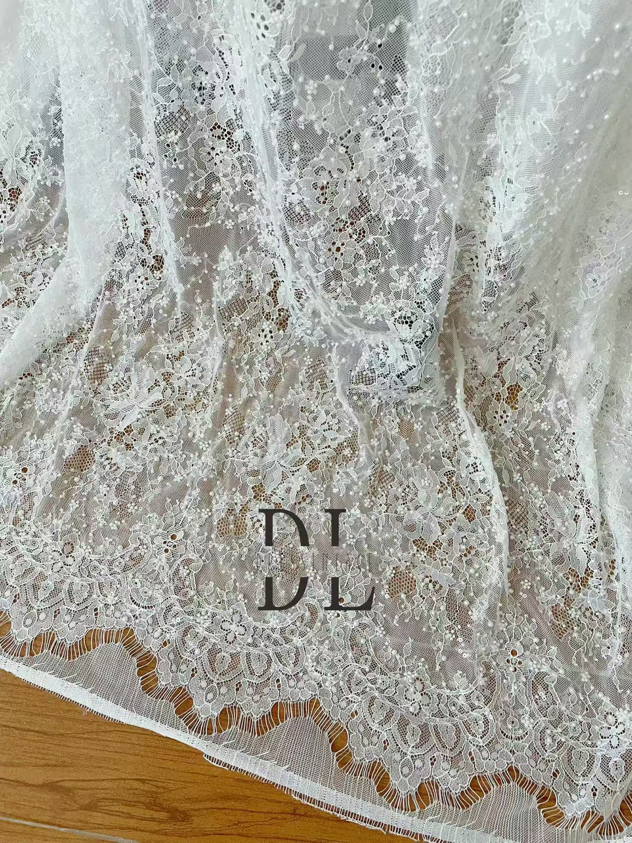 DL15104 Boho Fabrics Delicada tela de encaje Chantilly para vestidos de novia: material de pestañas suave y exquisito