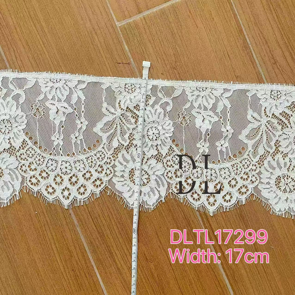 DLX15253 Ricamo Foglie Modello Tessuto di pizzo Bordi larghi 15 cm Perline e paillettes per veli da sposa