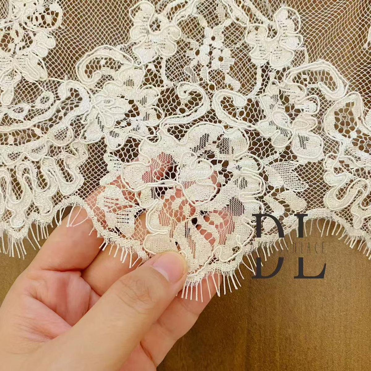 Corded Chantilly lace trims for bride wedding dresses, bridal veils, fashion cloth, home textiles accessories