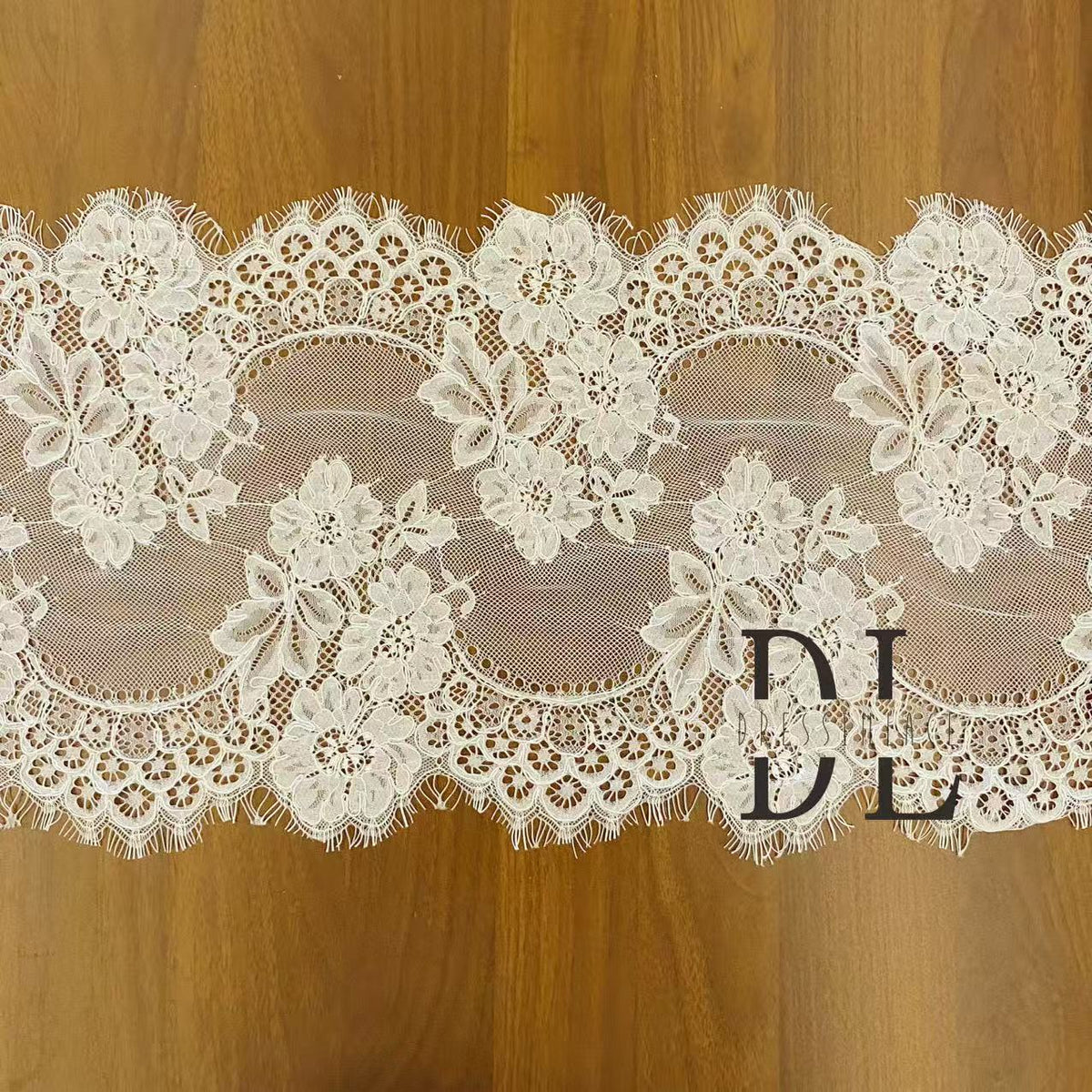 Corded Chantilly lace trims for bride wedding dresses, bridal veils, fashion cloth, home textiles accessories