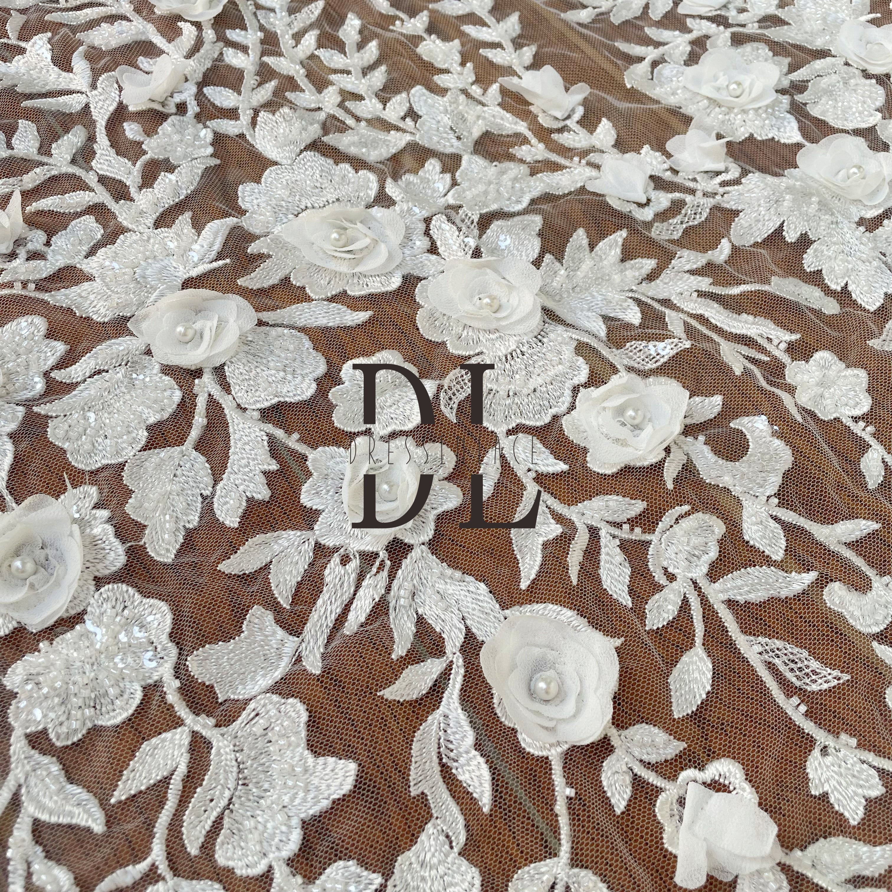 DL130158 Tessuti in pizzo con fiori di rose 3D di alta qualità, perfetti con perline per abiti da sposa 