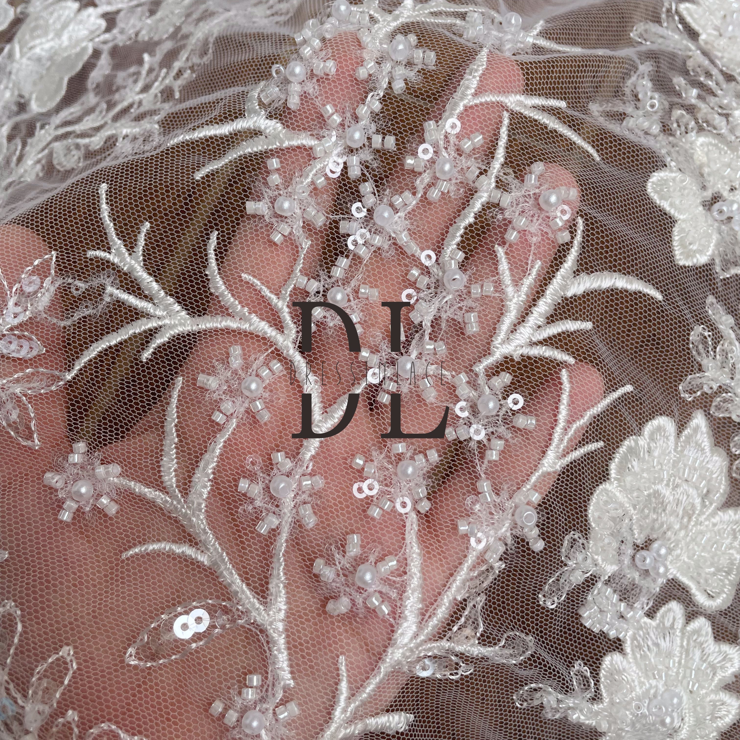 DL130162 Tessuto in pizzo ricamato con perline e paillettes con piccoli fiori - Tessuti squisiti per abiti da sposa 