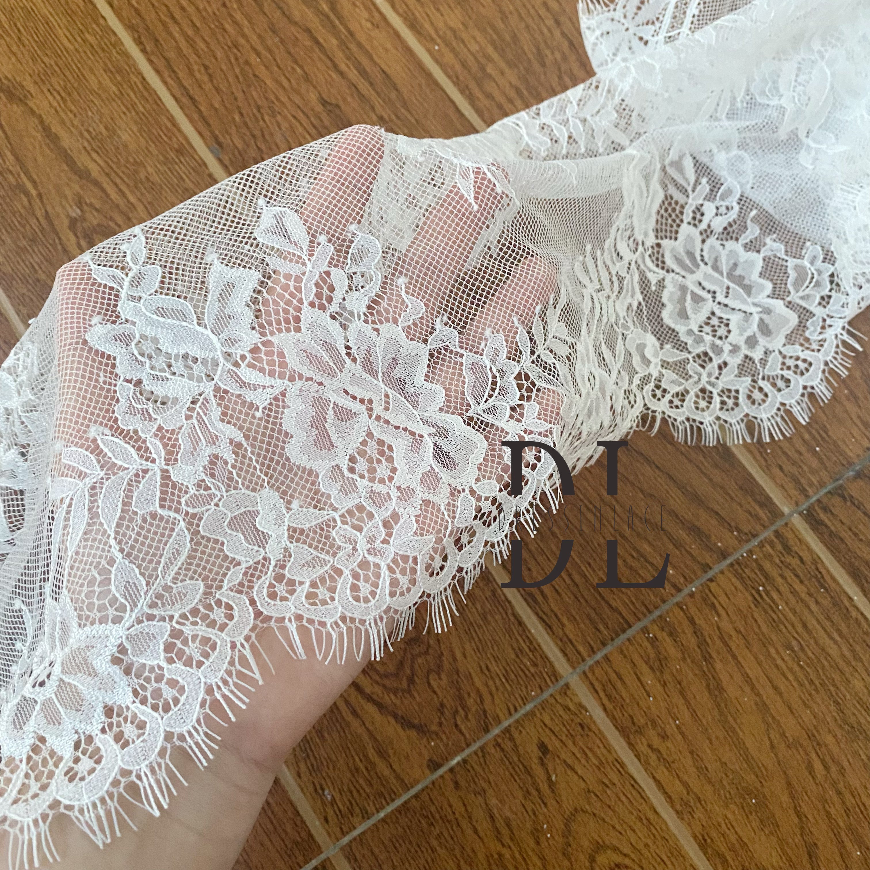 DLTL21197 Classico pizzo con rifiniture laterali doppie per veli da sposa e abiti 