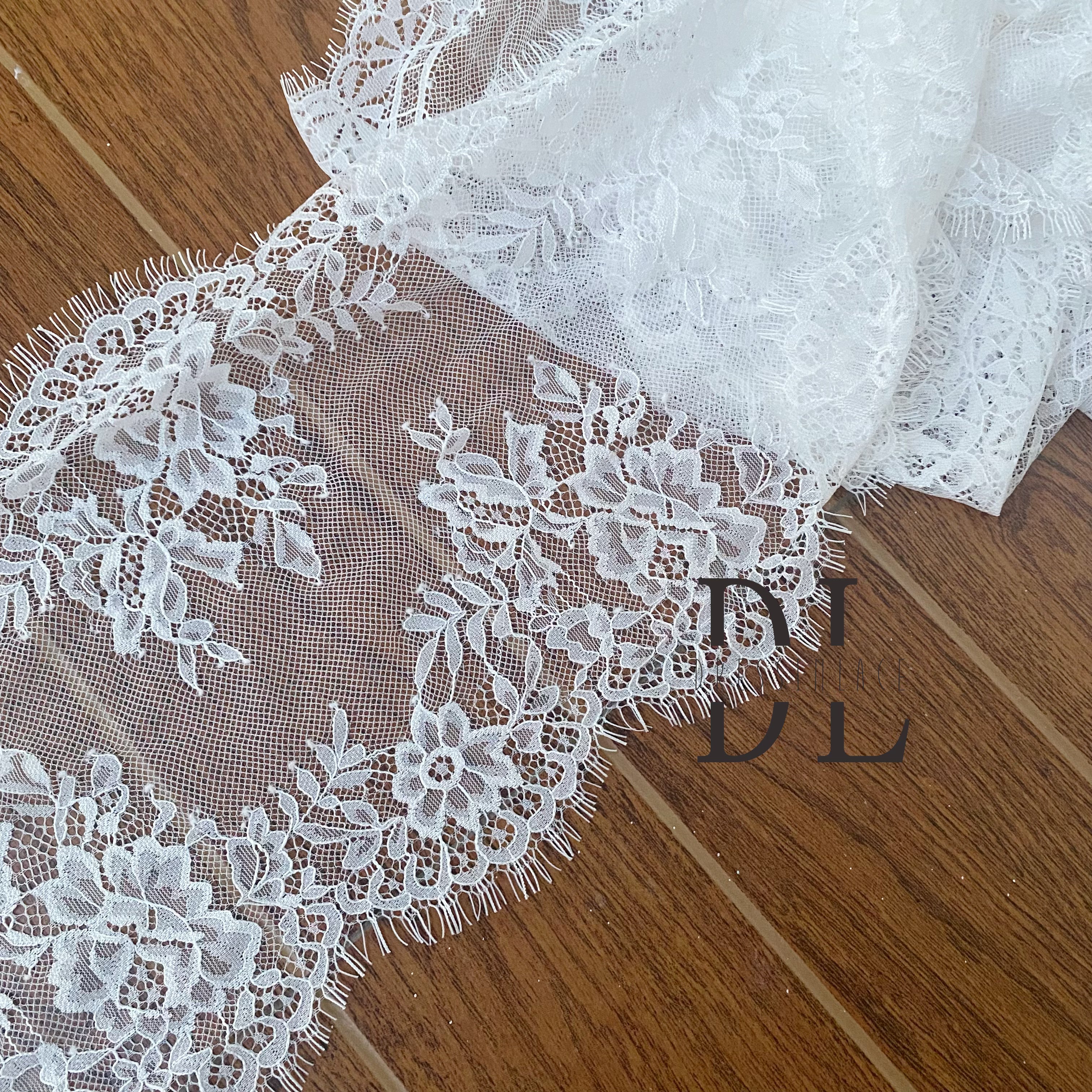 DLTL21197 Classico pizzo con rifiniture laterali doppie per veli da sposa e abiti 