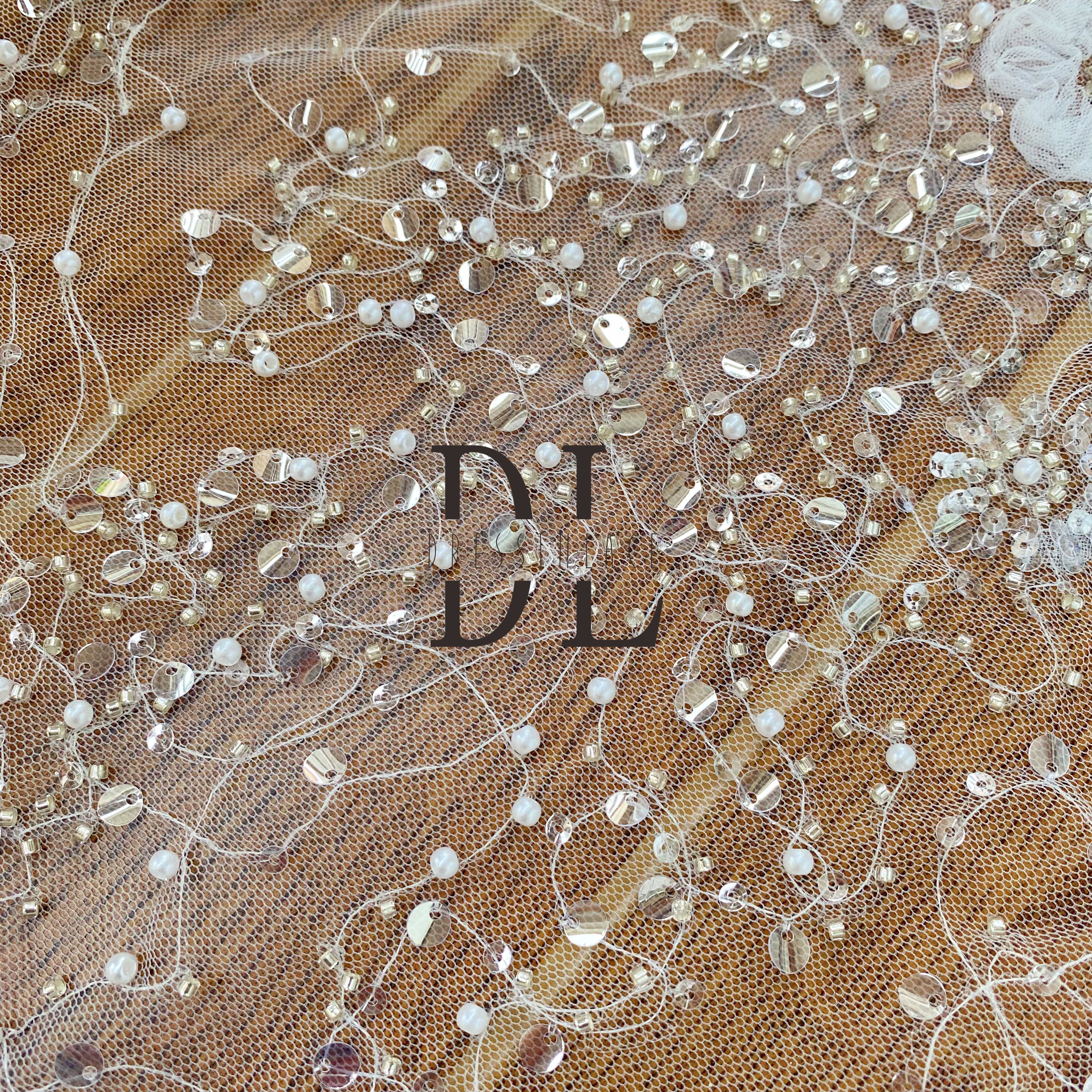 DL130125 Tessuto di pizzo ricamato di alta qualità con paillettes e perline scintillanti - Design floreale 3D per abiti da sposa DL130125 