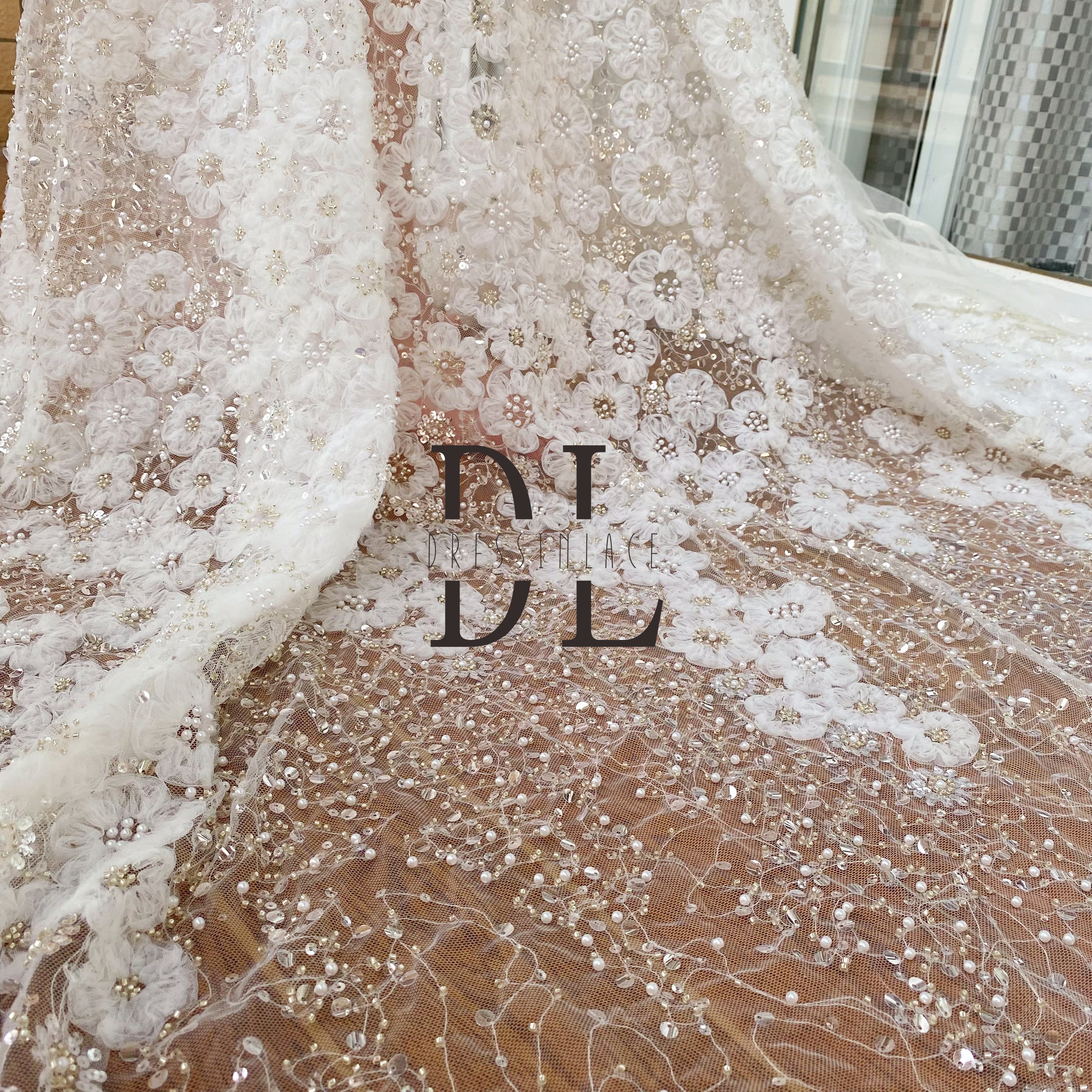 DL130125 Tessuto di pizzo ricamato di alta qualità con paillettes e perline scintillanti - Design floreale 3D per abiti da sposa DL130125 