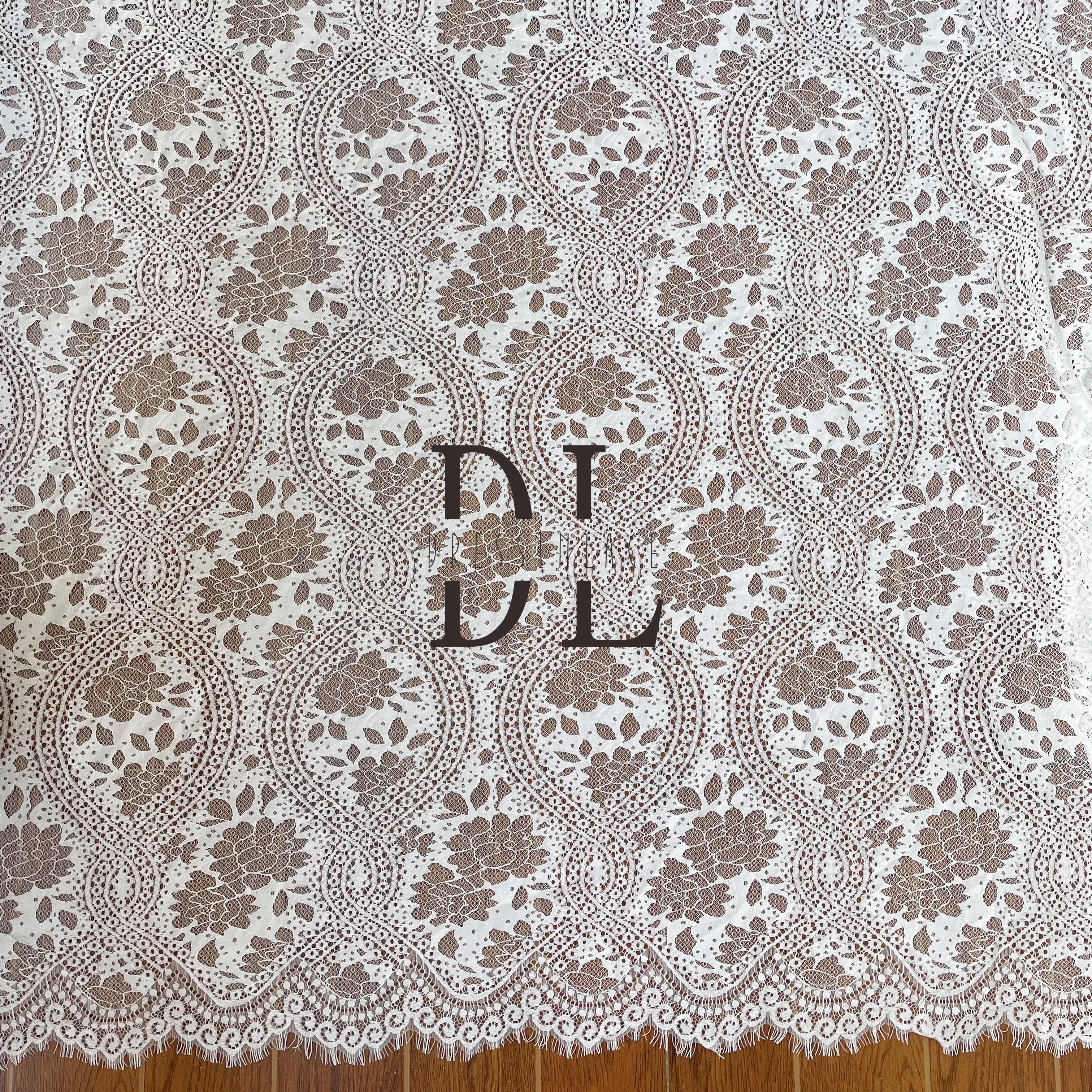 DL15092 Delicate Floral Lace Fabric for Wedding Dress - Soft and Exquisite Eyelash Material