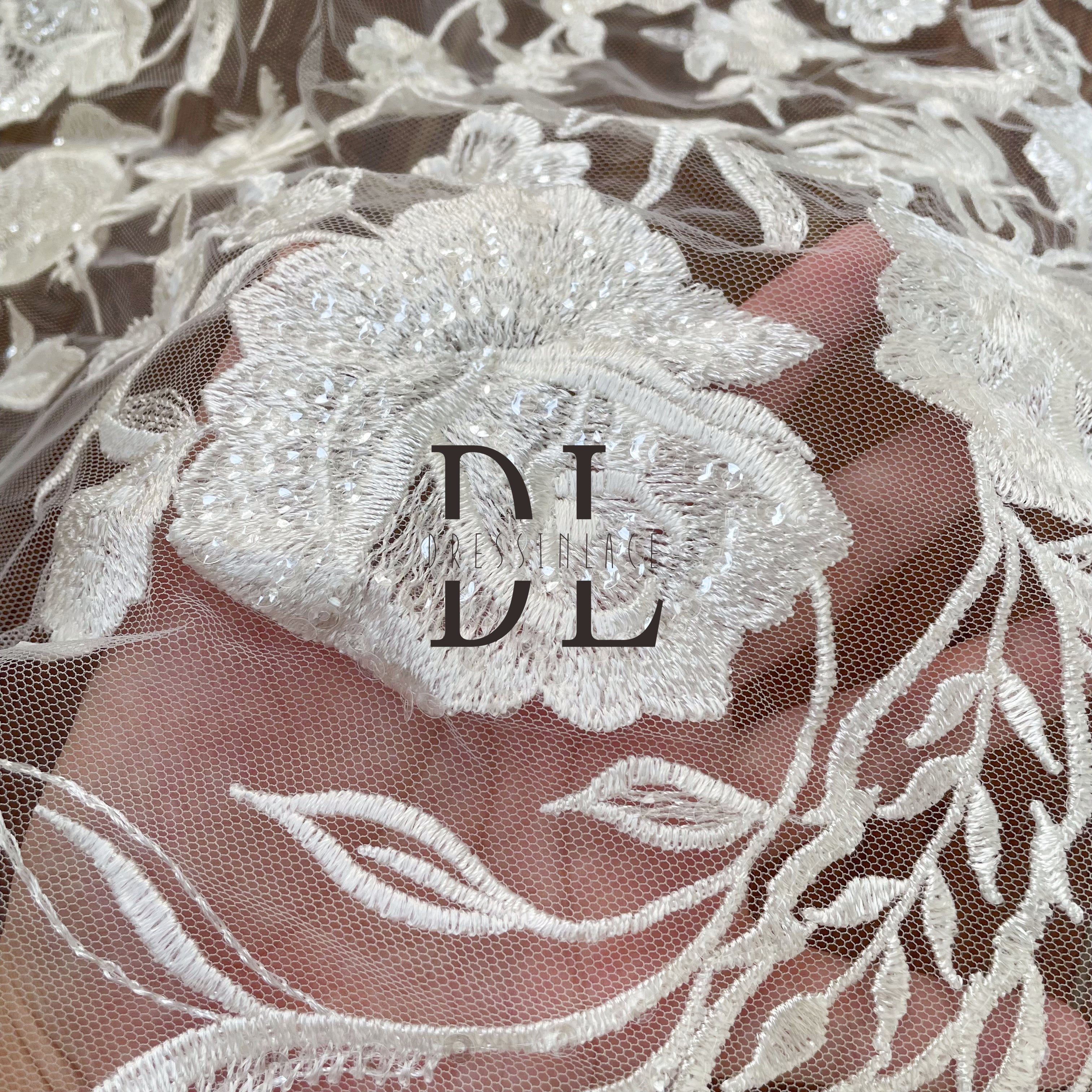 DL130077 Tessuto in pizzo ricamato multistrato con paillettes lucide per abiti da sposa – Texture morbida e delicata sulla pelle DL130077 