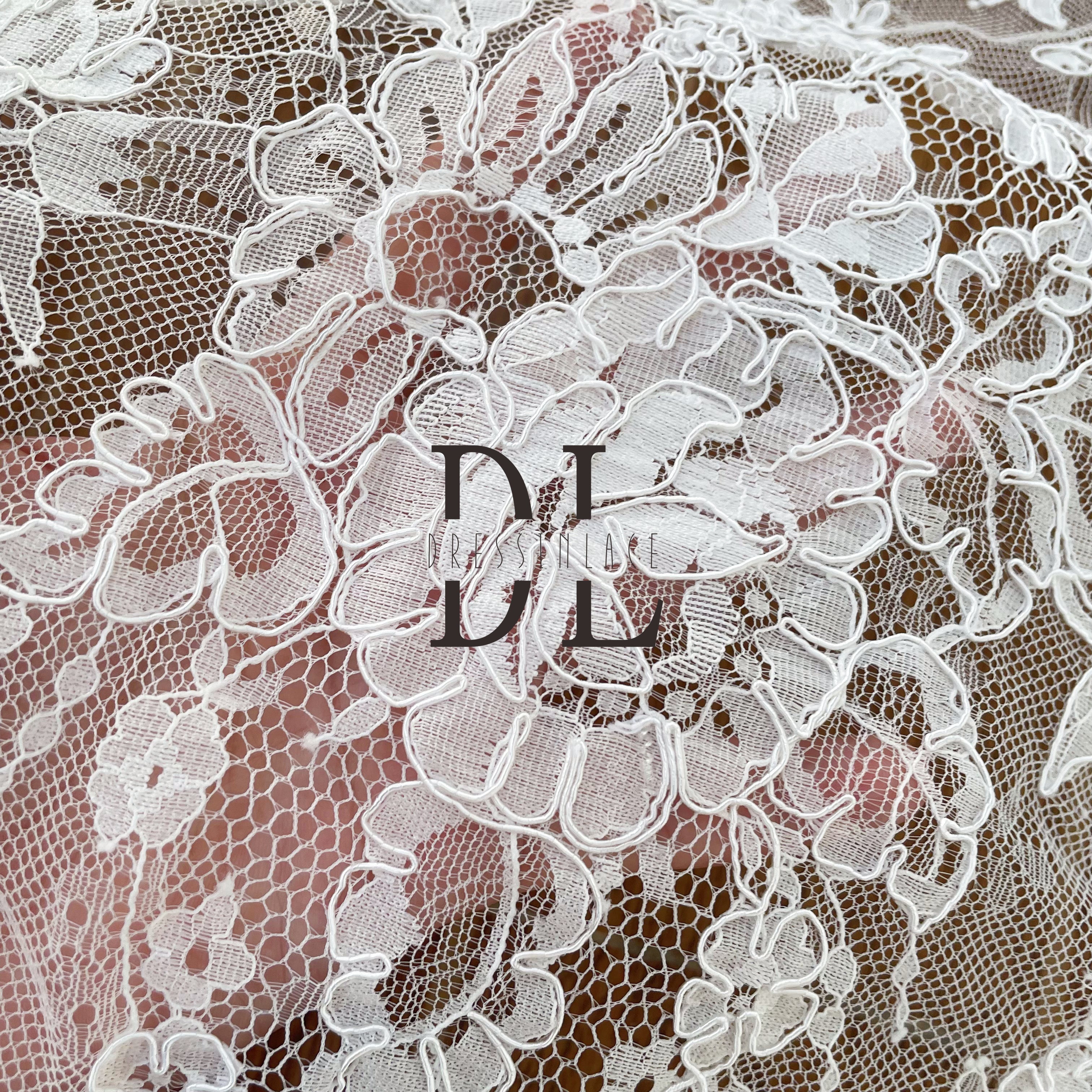 DL15002 Delicate Chantilly Handmade cording Lace Fabric for Wedding Dress with eyelash