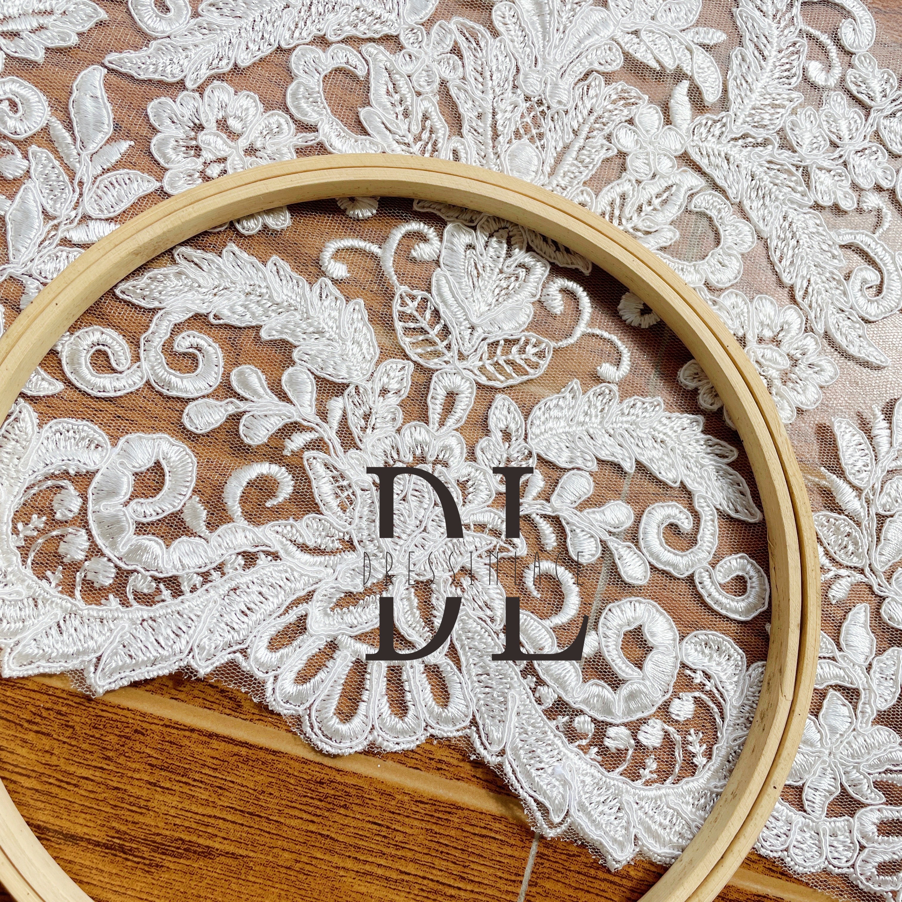 DLX50220 Classic Design Trimming Lace with Elegant Cording Bone Lines For Wedding Dresses