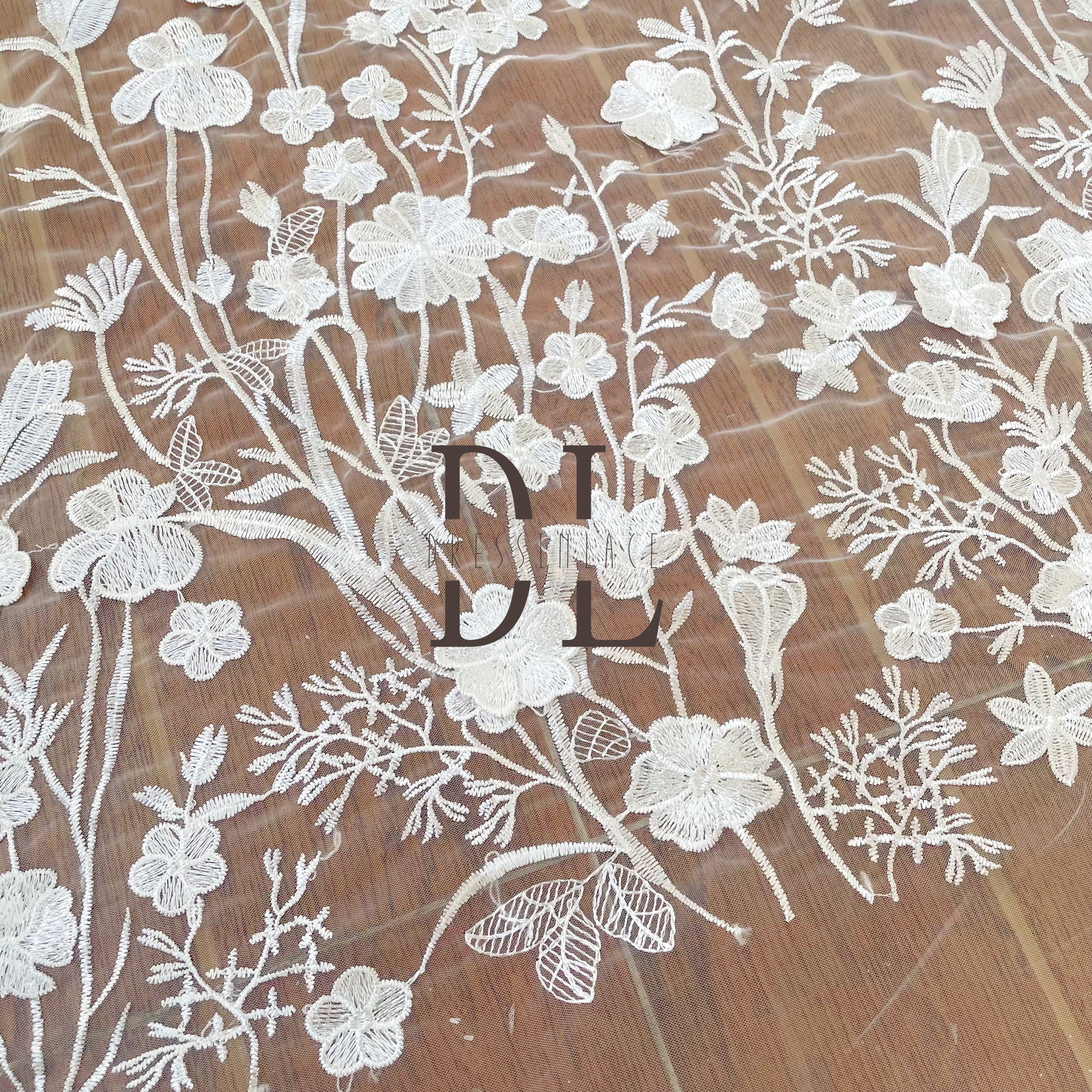 DL130142 Embroidered 3D flora embroidered lace fabric sewing accessories for dresses