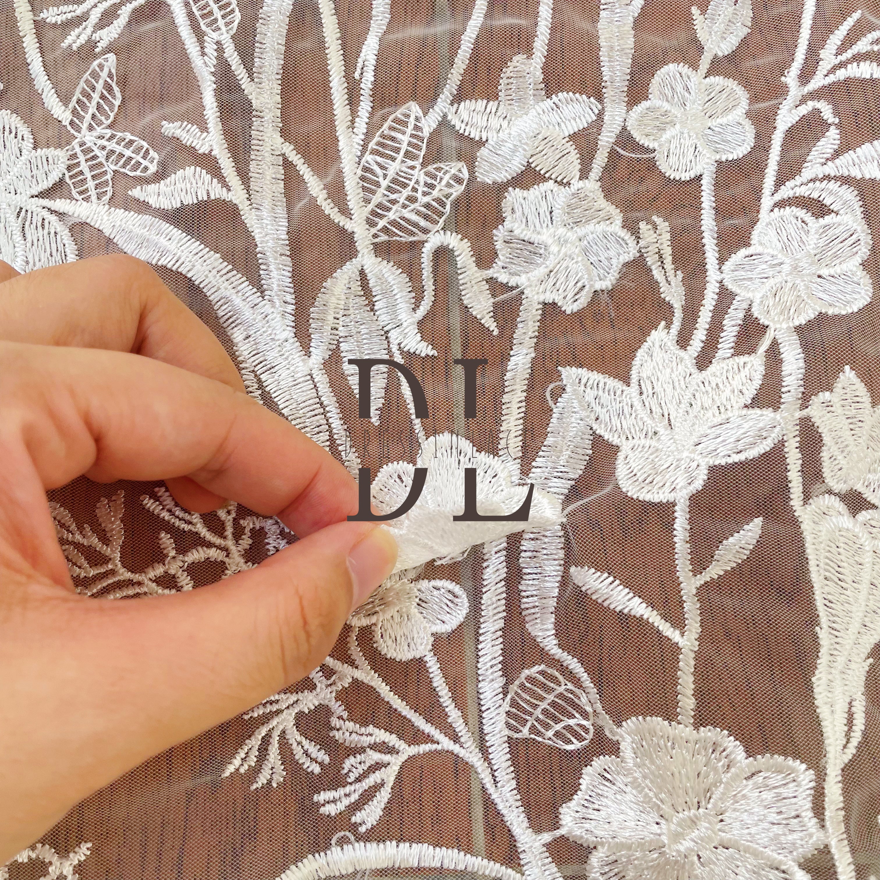 DL130142 Embroidered 3D flora embroidered lace fabric sewing accessories for dresses