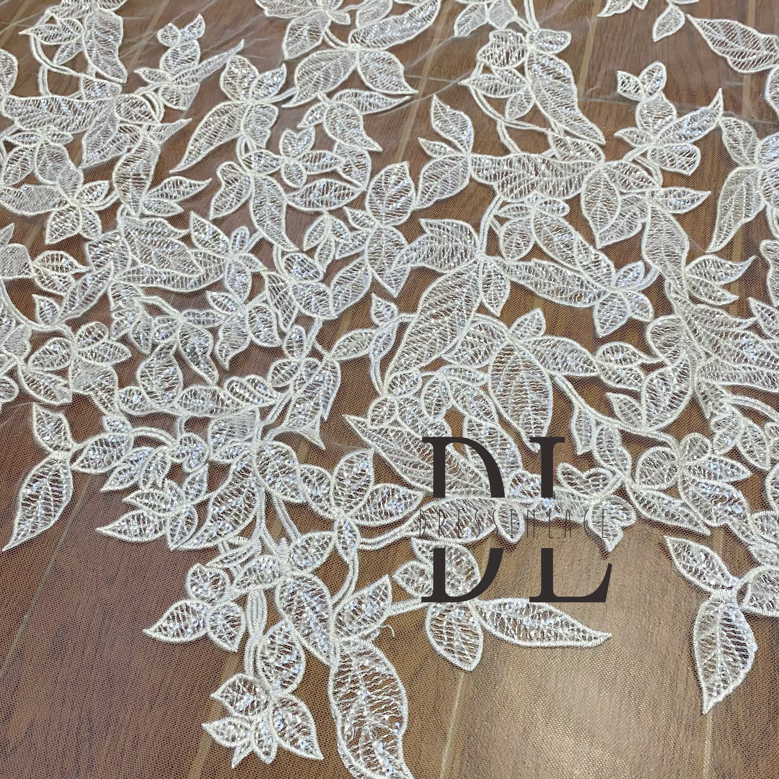 DL130138 Tessuti in pizzo di qualità premium con paillettes lucide su foglie per abiti da sposa