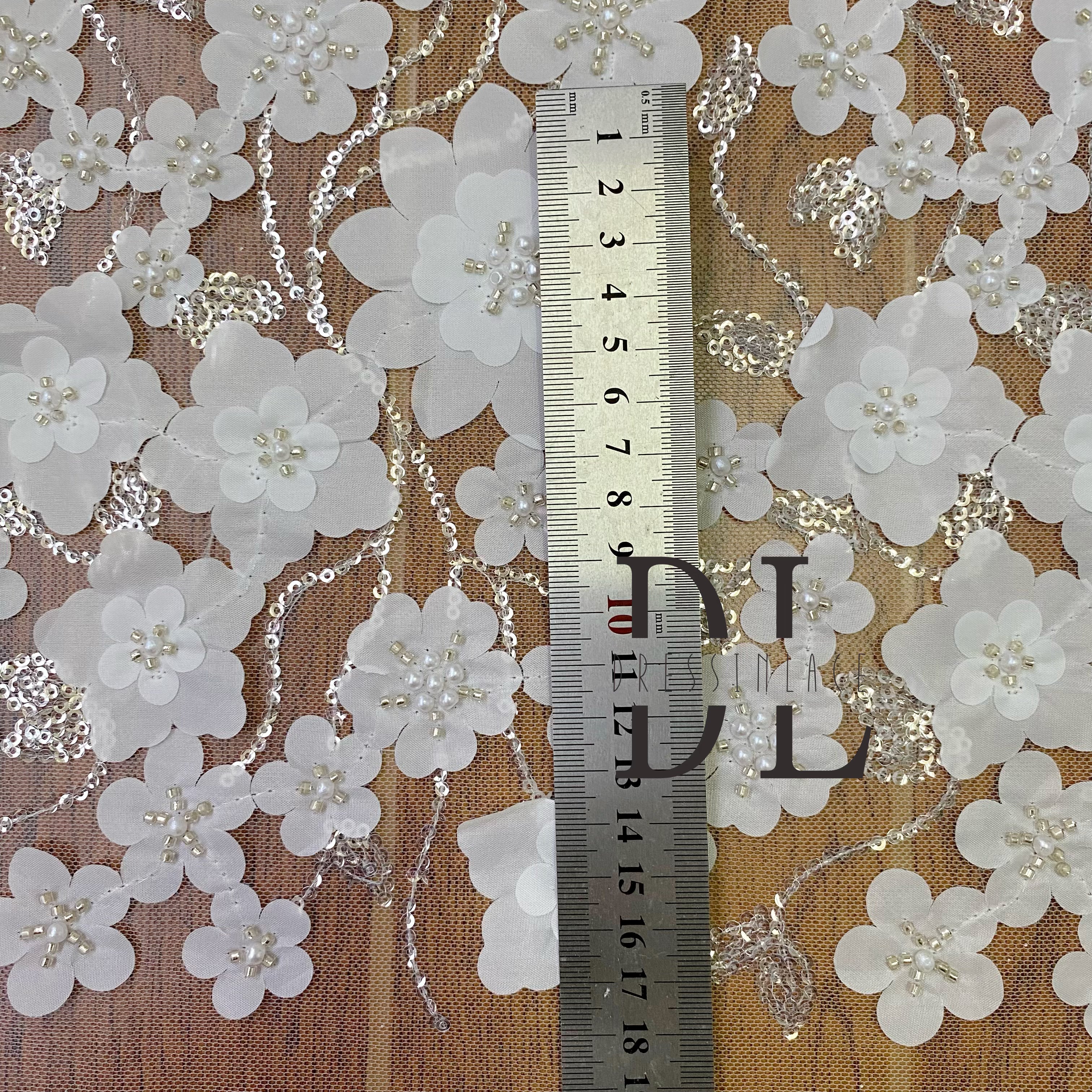 DL130134 Fashion High-quality 3D satin flowers lace fabric perfect with beads for DIY Bridal Dresses