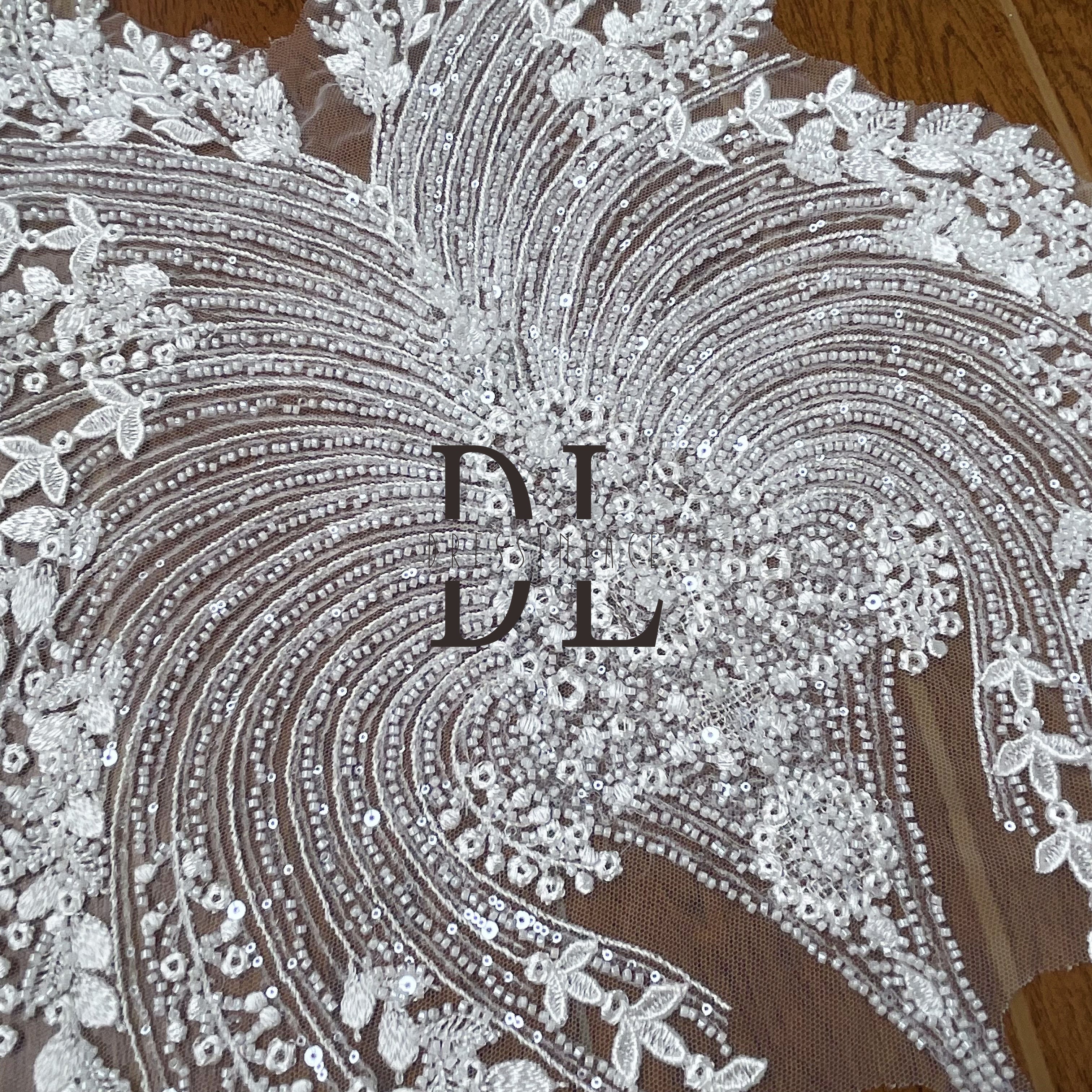 DLM2277 Nuevo diseño de motivos de encaje con cuentas y lentejuelas brillantes para vestidos de novia 