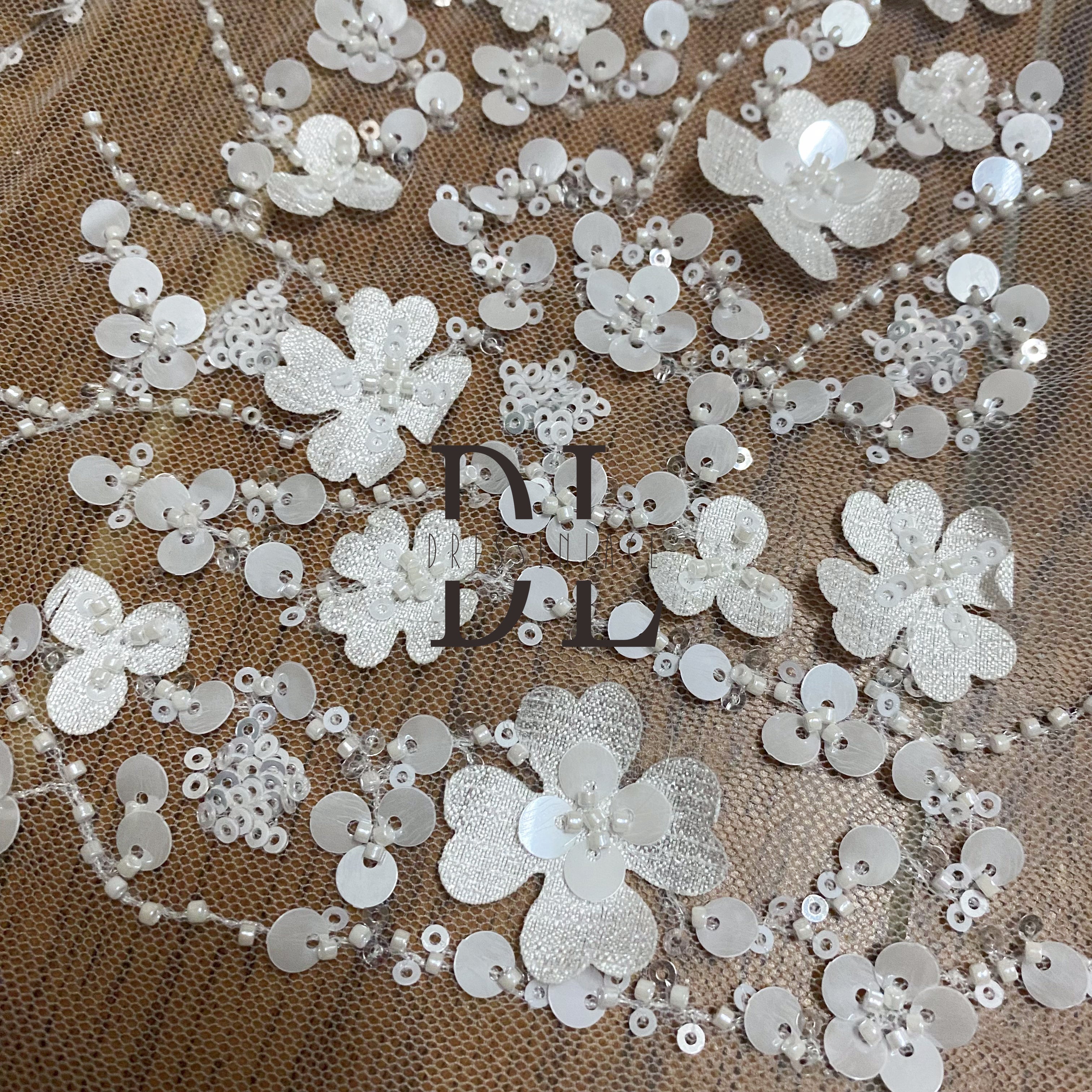 DL130127 Accessori per cucire Tessuto in pizzo con fiori di raso 3D con paillettes per abiti da sposa 