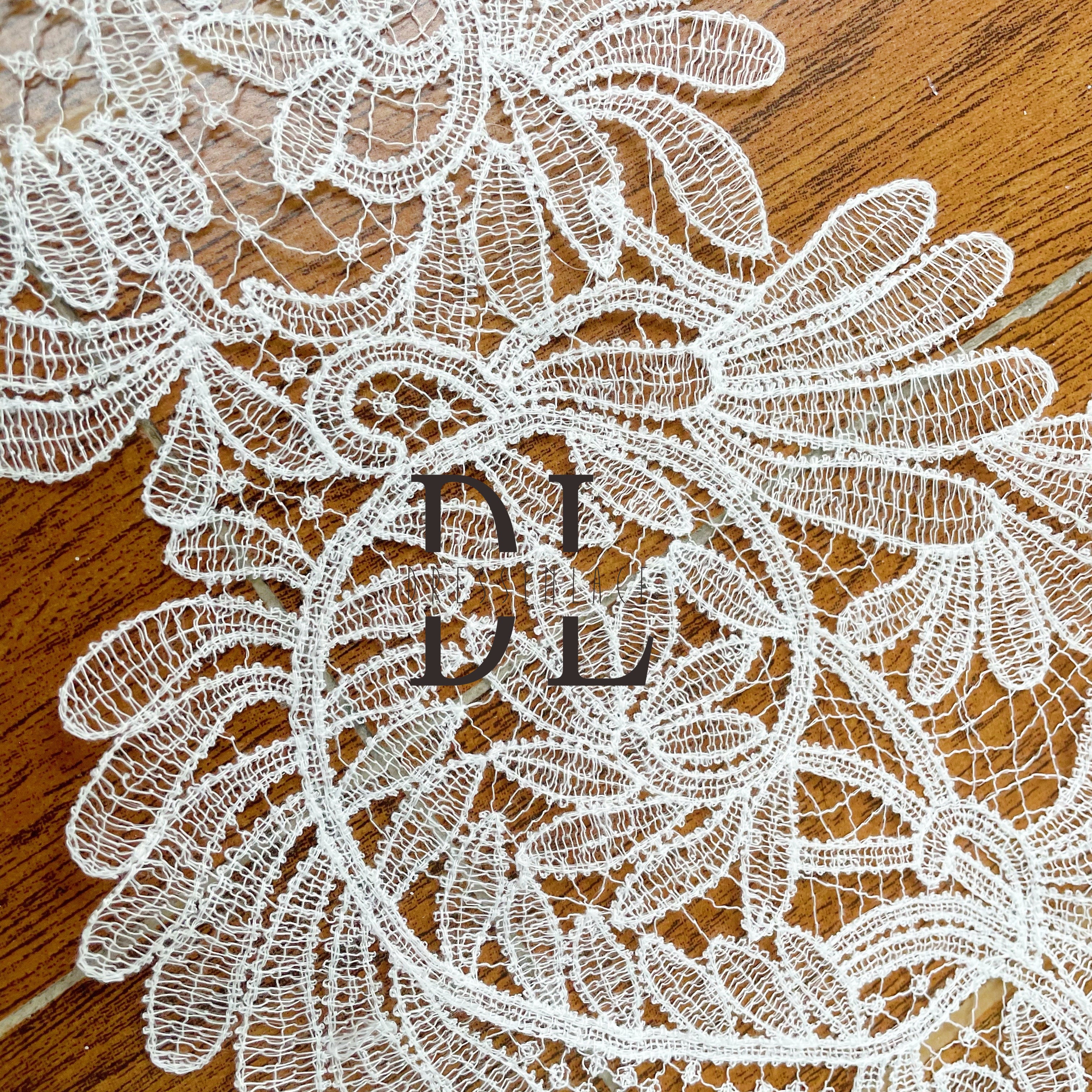 DLX21218 Lovely Trimming Lace with Elegant Charming Border For Garment Decorated