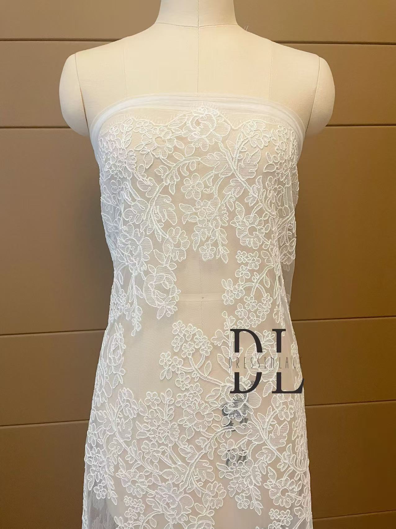 DL130230 Elegant Embroidery Cording Lace for Wedding Dresses - Exquisite flower pattern