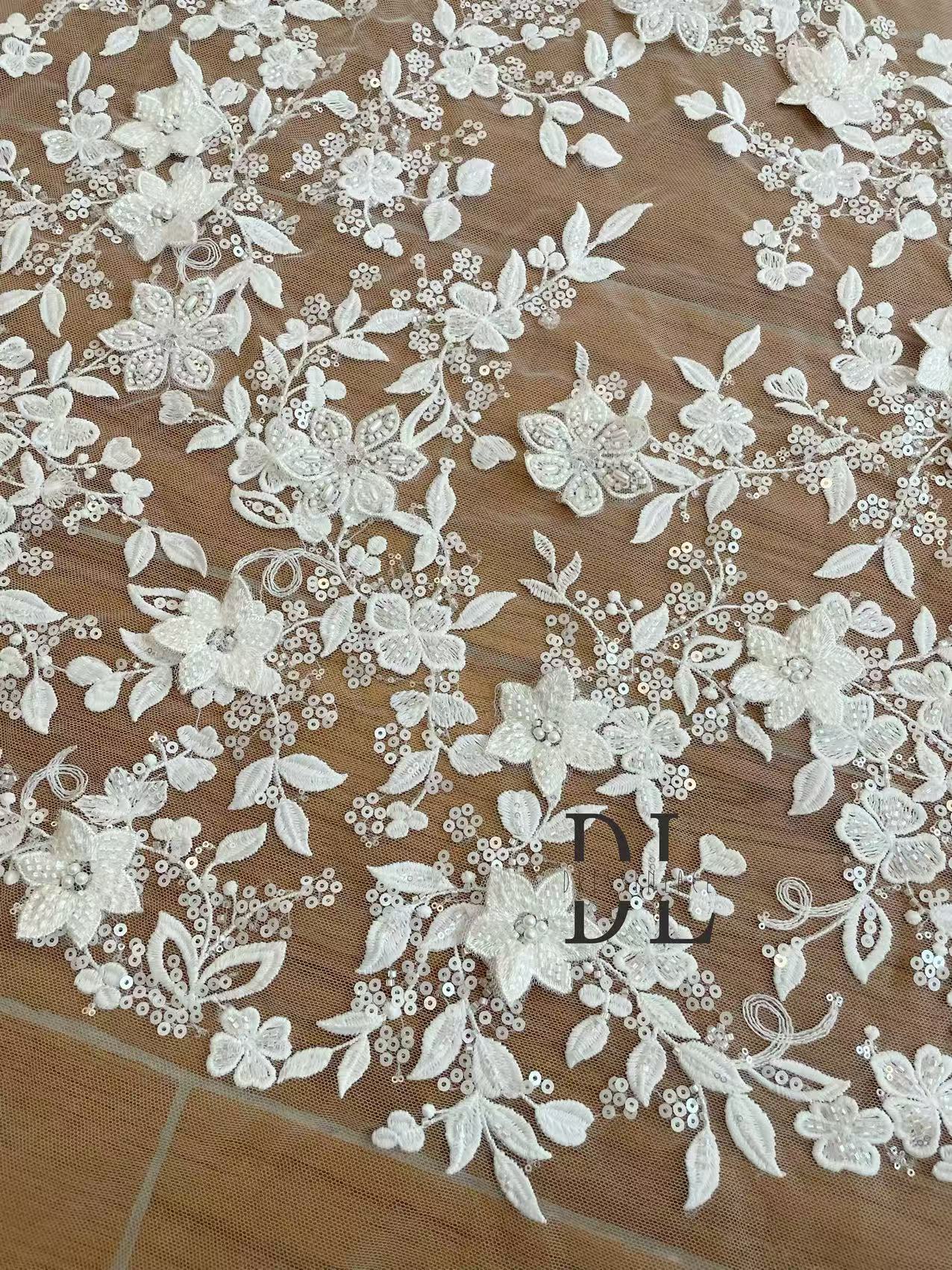 DL130227 Embroidered 3d flowers lace fabric with beads and sequins for wedding dress, noiva dresses, width 130cm