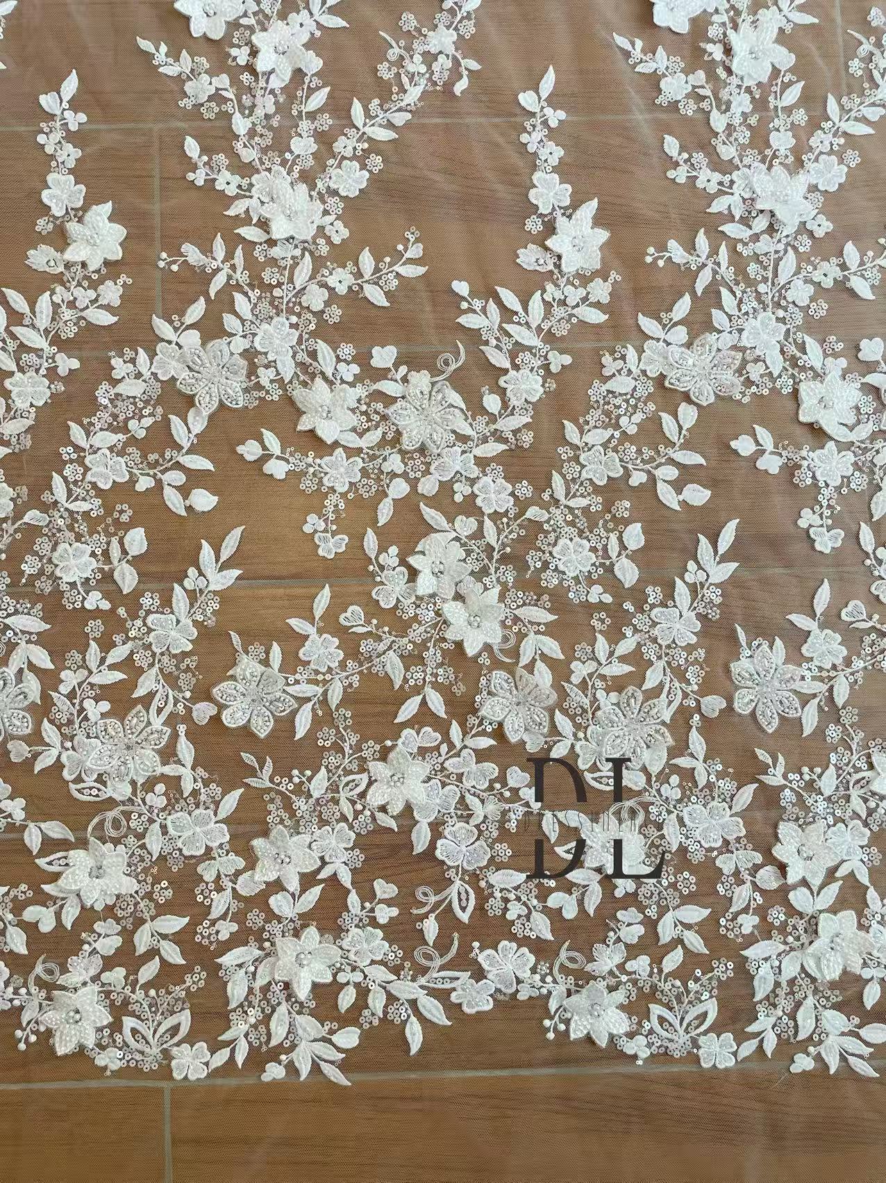 DL130227 Embroidered 3d flowers lace fabric with beads and sequins for wedding dress, noiva dresses, width 130cm