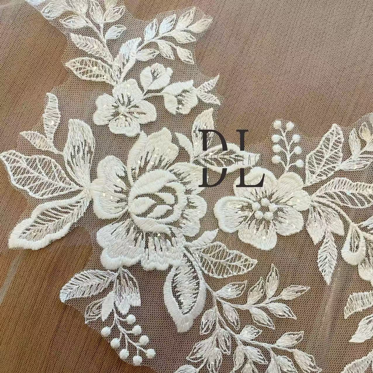 M2305-2305-L Bridal wedding dresses Lace appliqués, bride dresses veils, fashion clothes accessories