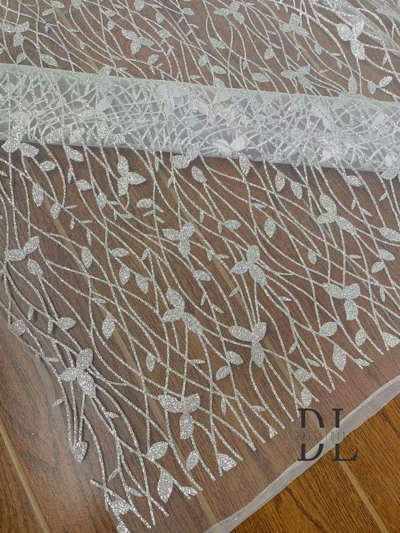 DL130058 Tela de encaje con flores brillantes y purpurina de alta calidad para vestidos de novia de 130 cm de ancho 