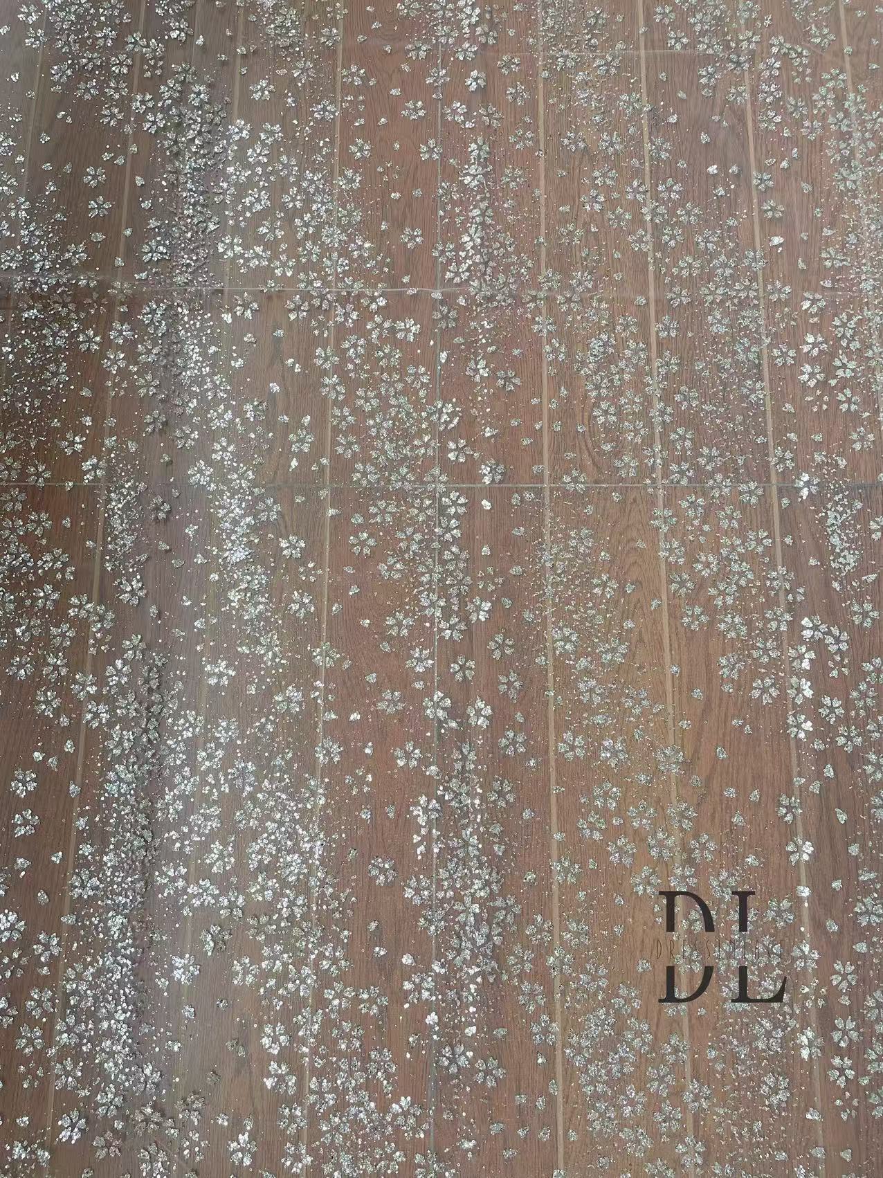 DL130058 Tessuto di pizzo con fiori glitterati lucidi di alta qualità per abiti da sposa larghezza 130 cm 