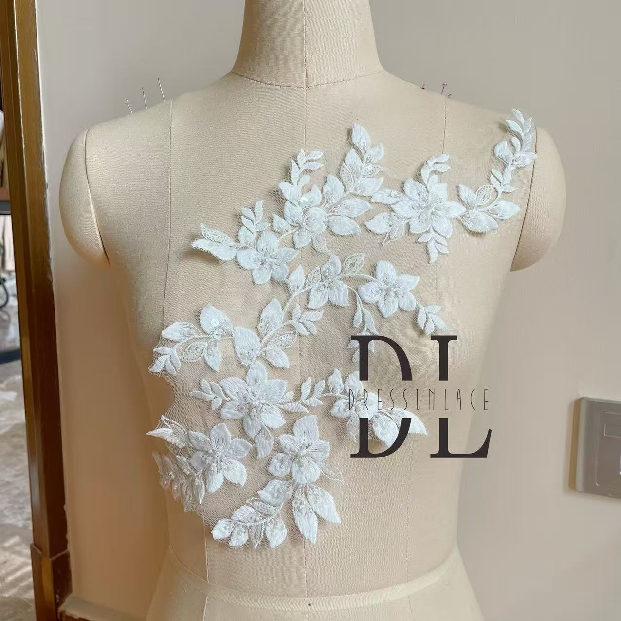 DLM2325&DLM2326 Beaded embroidery Lace motifs for bride dresses, bridal veils, fashion clothes accessories