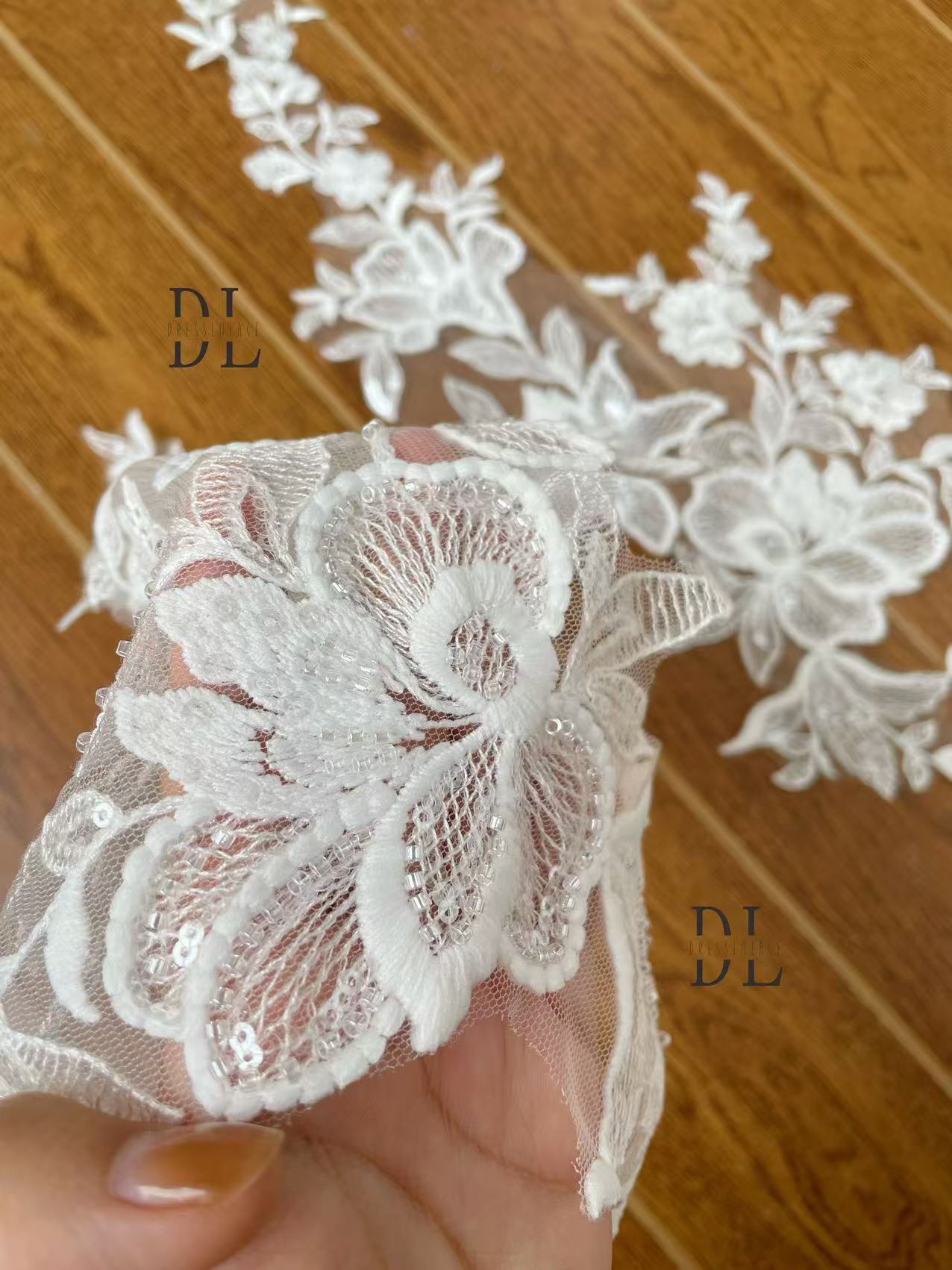 DLM2289 Flowers motifs Embroidered lace Appliques with beads and sequins for wedding dresses home use accessories