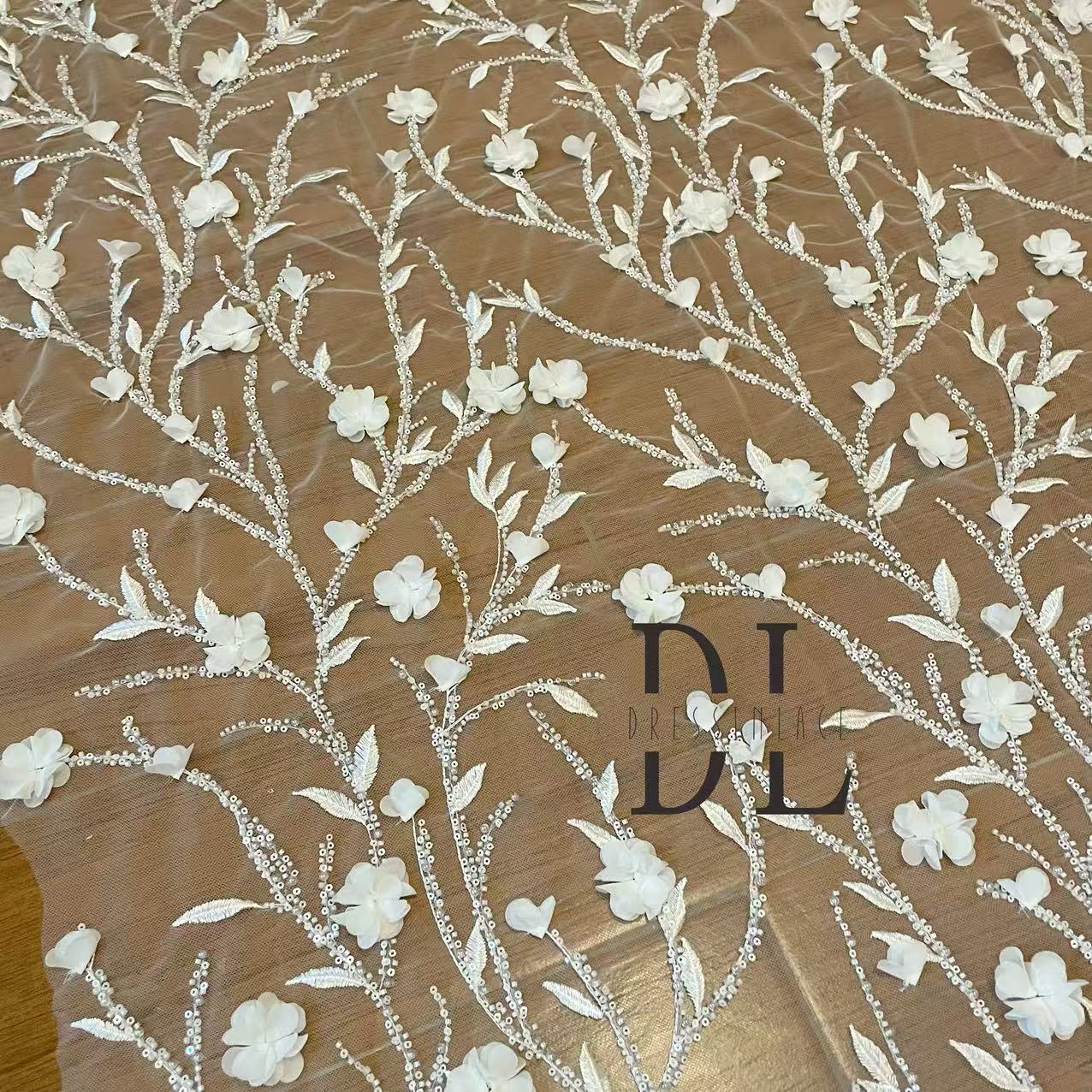 DL130009 Elegante tejido de encaje bordado con un impresionante diseño para vestido de novia DL130009 