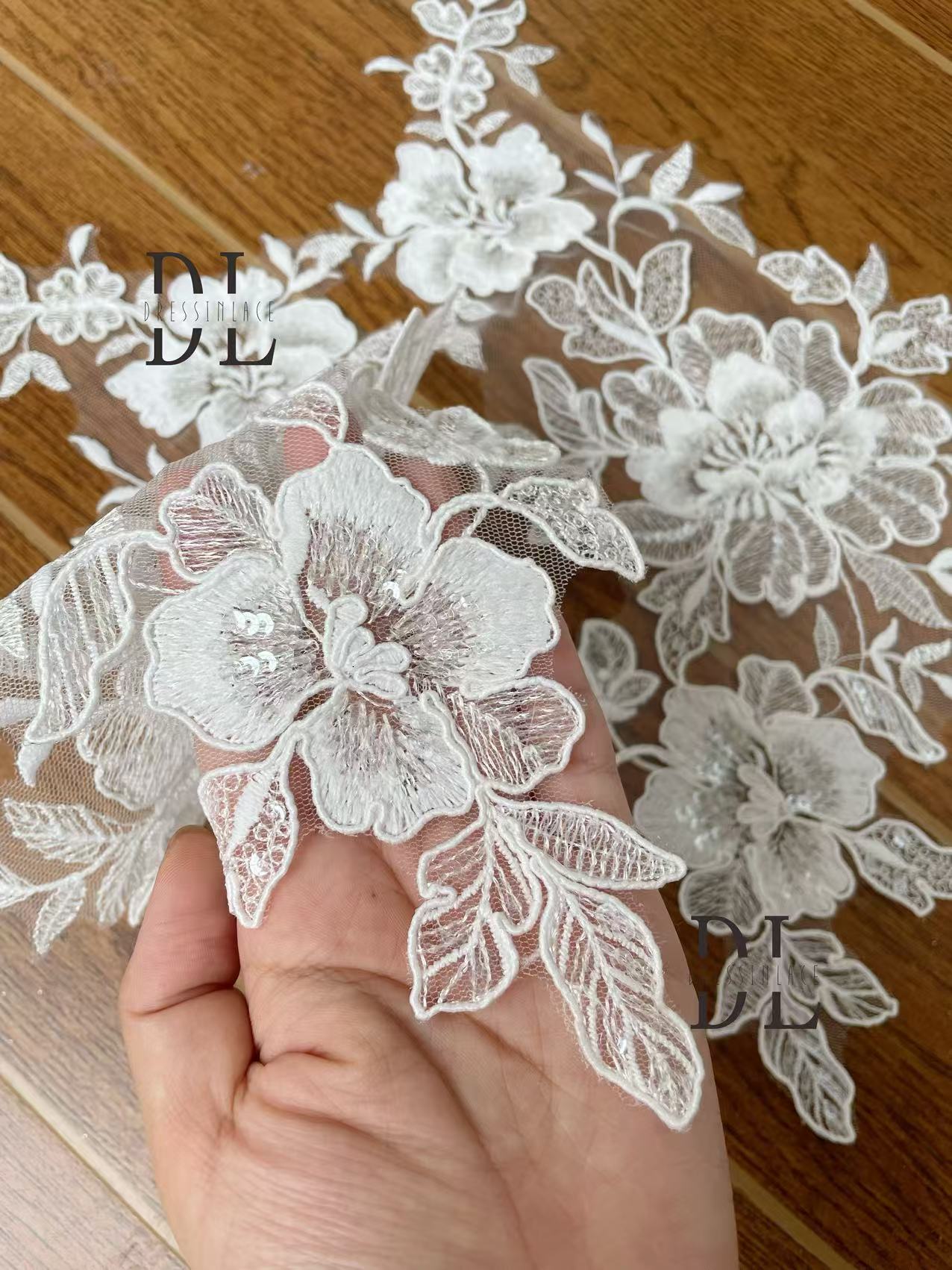 DLM2290 Corded Embroidered lace Appliques with sequins for wedding dresses home use accessories