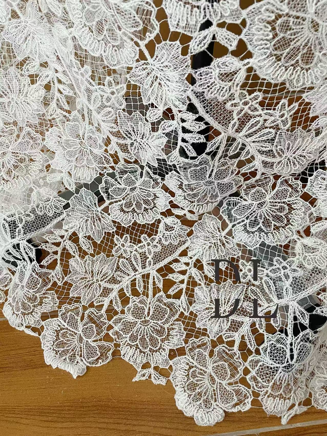 DL120195 Elegant Water Soluble Classical pattern Lace Fabric with sequins For Novia Dresses, bridal wedding gowns