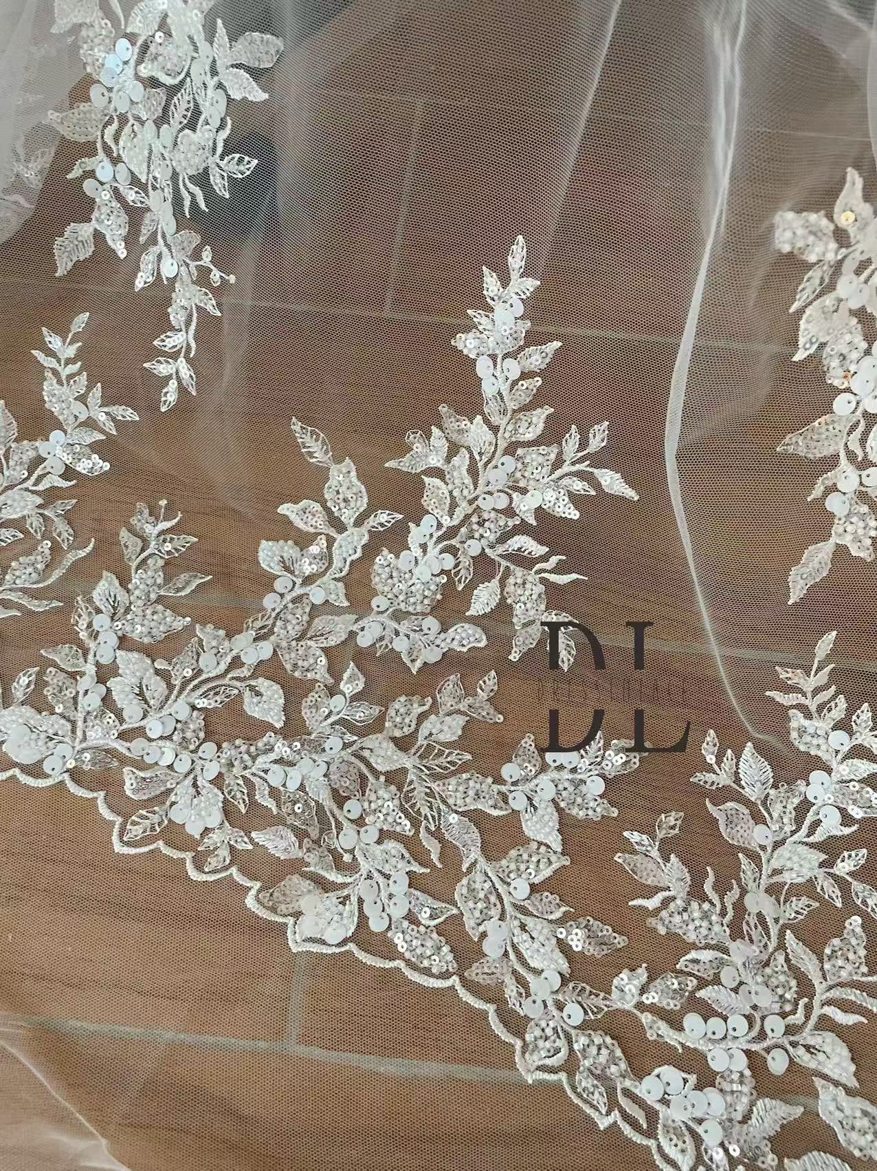 DL130009 Elegante tejido de encaje bordado con un impresionante diseño para vestido de novia DL130009 