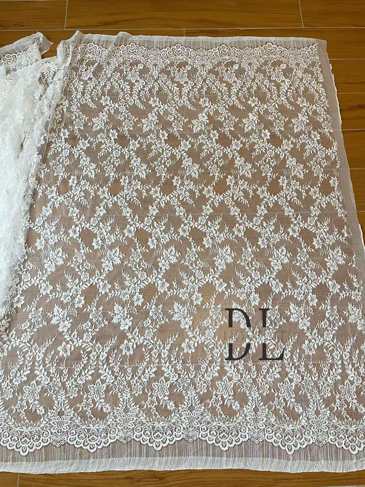 DL15104 Boho Fabrics Delicada tela de encaje Chantilly para vestidos de novia: material de pestañas suave y exquisito 