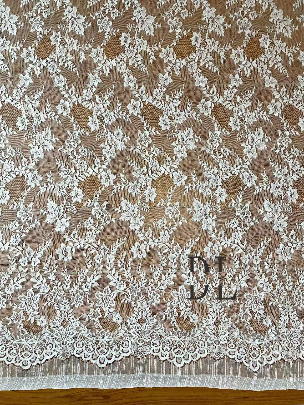 DL15104 Boho Fabrics Delicada tela de encaje Chantilly para vestidos de novia: material de pestañas suave y exquisito 