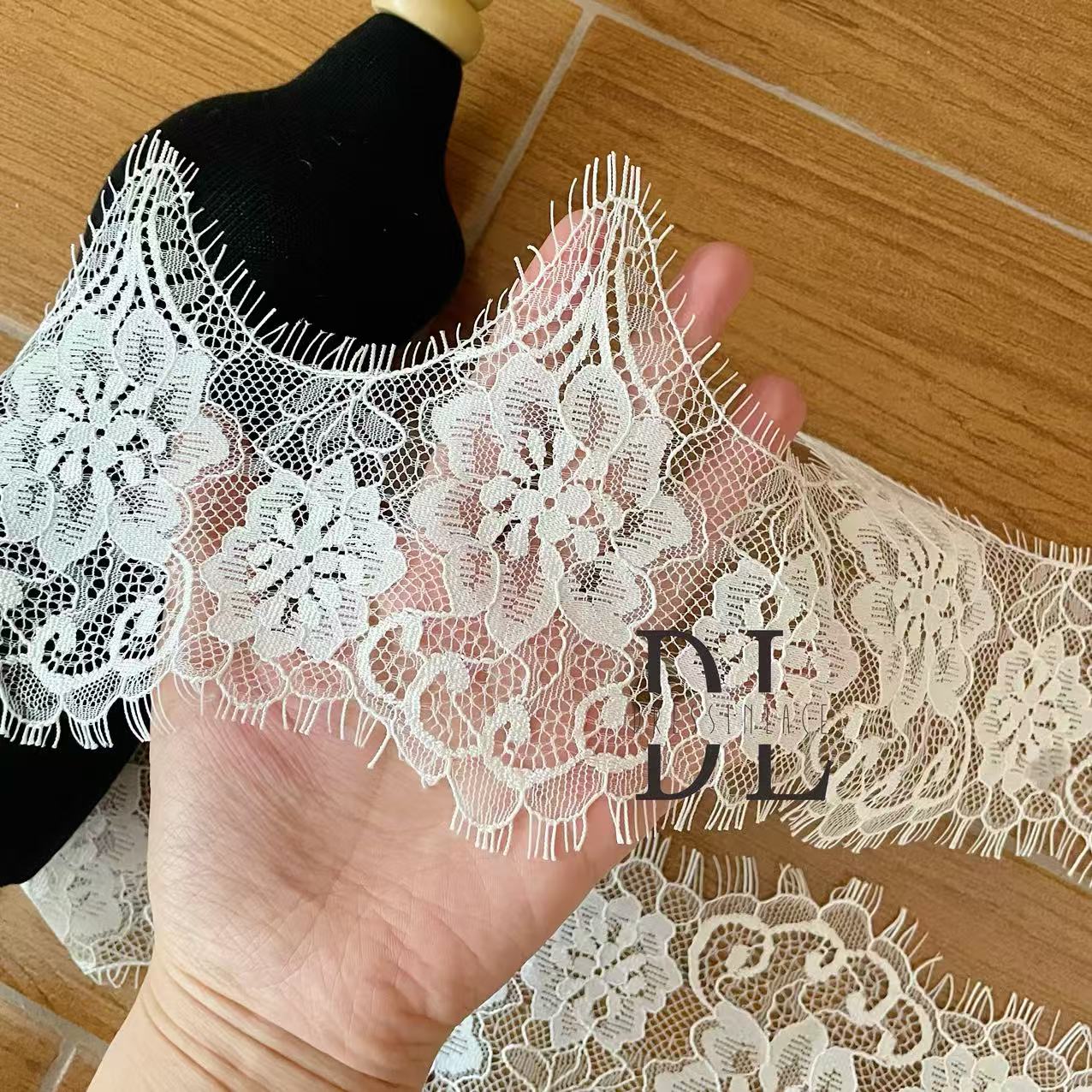 Chantilly trimming lace for fashion clothes, bridal dresses, wedding veils accessories, home textiles decorate