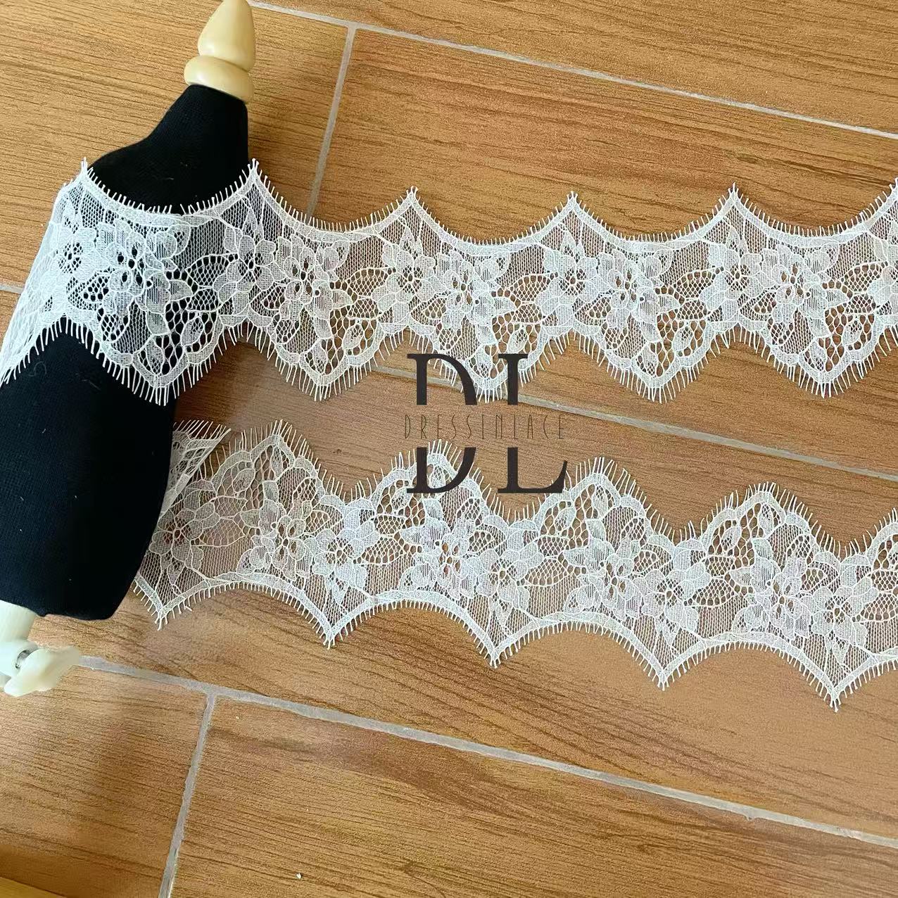 Chantilly trimming lace for fashion clothes, bridal dresses, wedding veils accessories, home textiles decorate