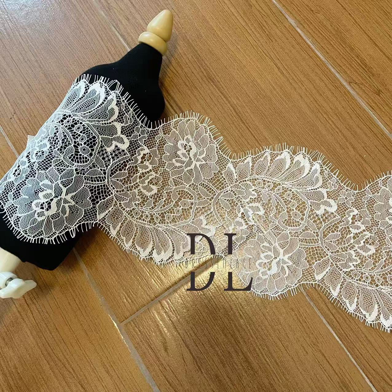 Double-side Chantilly lace trims for fashion clothes, bridal dresses, wedding veils accessories, DIY garment accessories